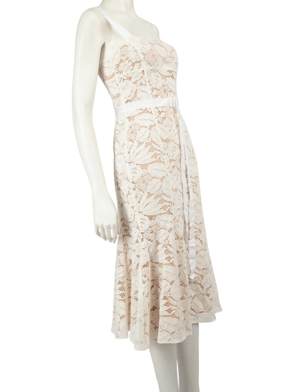 CONDITION is Never worn, with tags. No visible wear to the dress is evident. However, due to poor storage, there is a small discolouration to the front centre of the ribbon on this new Oscar de la Renta designer resale item.
 
 
 
 Details
 
 
