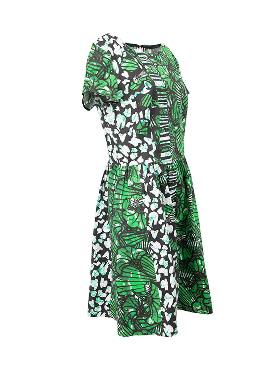 CONDITION is Very good. Hardly any visible wear to dress is evident on this used Oscar de la Renta designer resale item.



Details


Green

Cotton

Mini dress

Abstract print pattern

Round neckline

Short cap sleeves

Back zip closure with hook