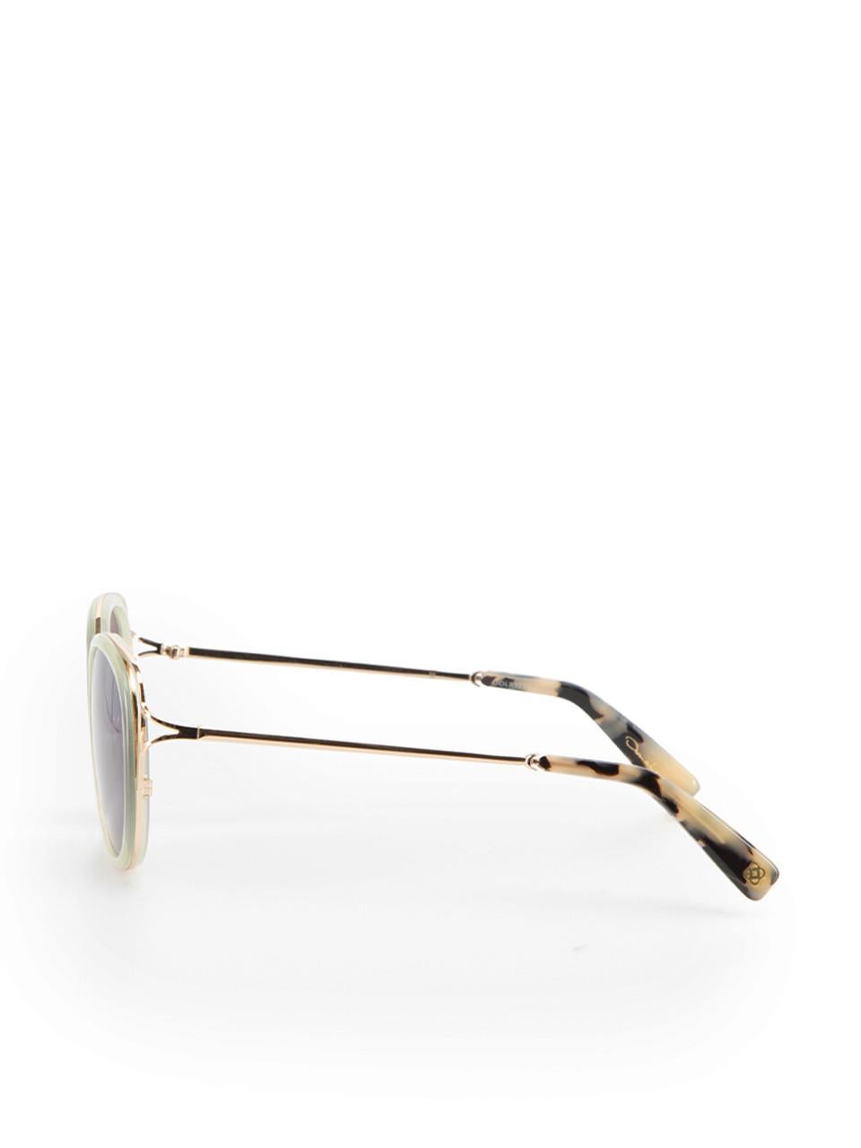 Oscar de la Renta Women's Green Frame Cat Eye Sunglasses In Good Condition In London, GB