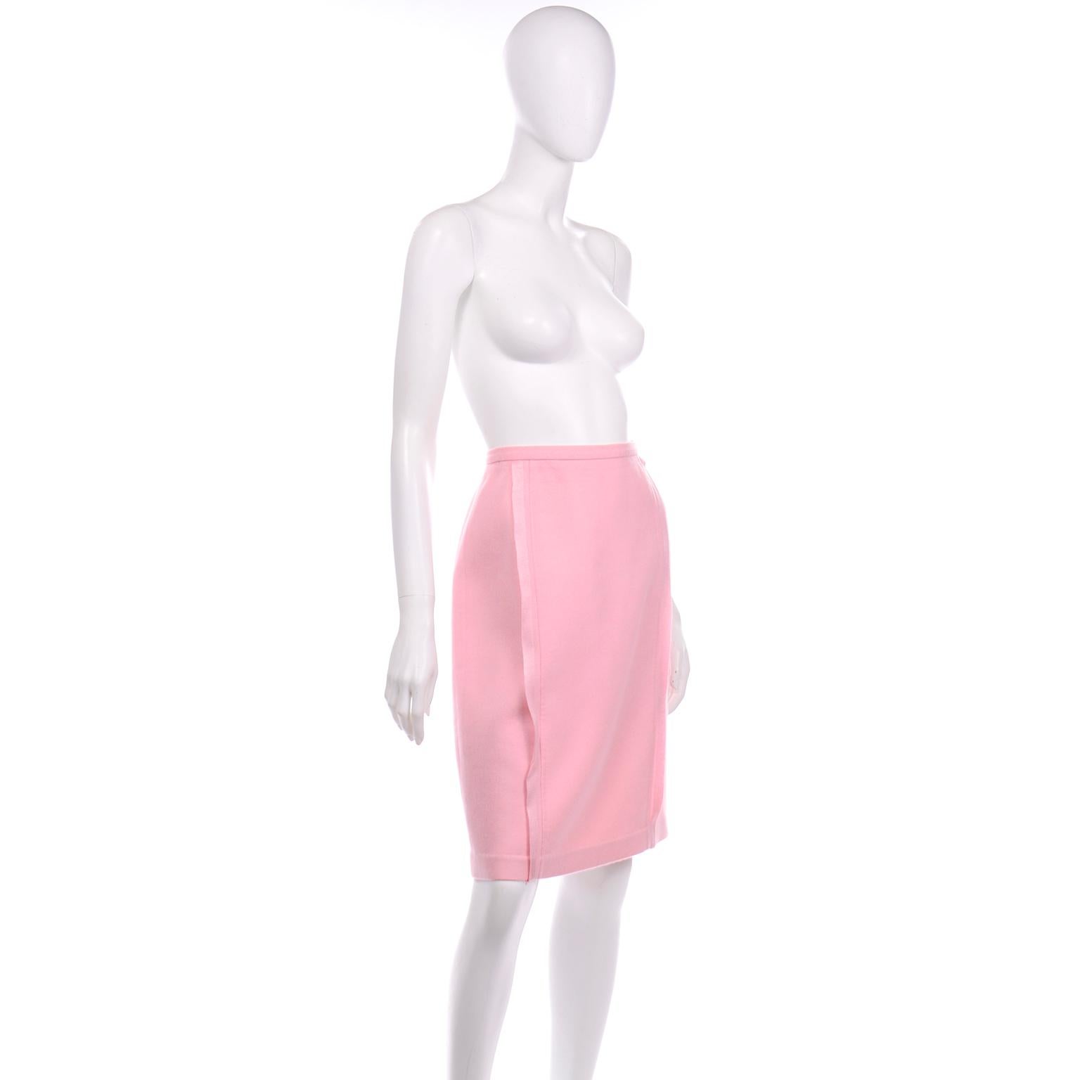 Oscar de la Renta Worsted Cashmere Pink Skirt With Silk Trim In Excellent Condition In Portland, OR