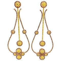 Boucles d'oreilles chandelier en or rose et jaune avec diamants roses et jaunes de 10,05 carats