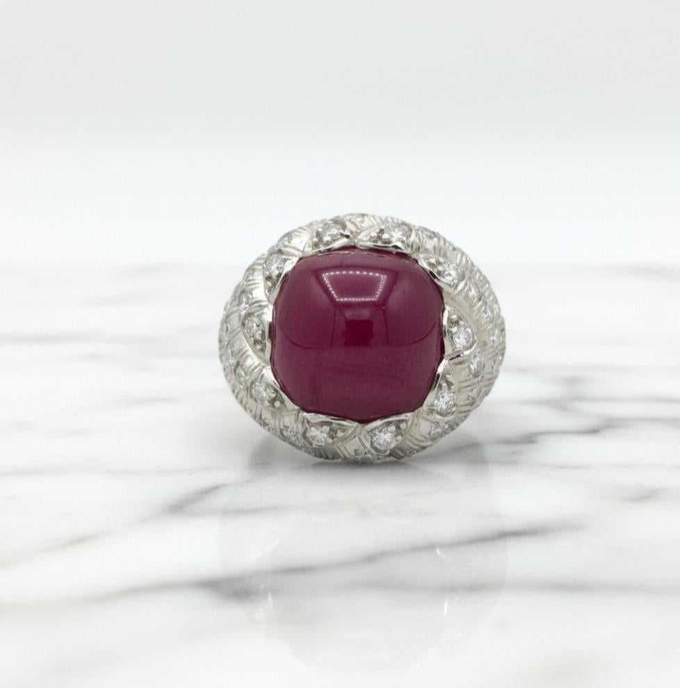 Oscar Heyman - Bague en or 18 carats et platine avec rubis de Birmanie et diamants de 12,96 carats Unisexe en vente
