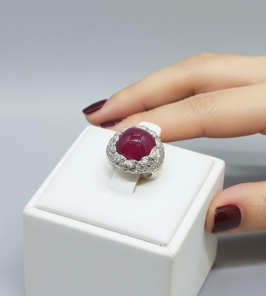 Oscar Heyman - Bague en or 18 carats et platine avec rubis de Birmanie et diamants de 12,96 carats en vente 1
