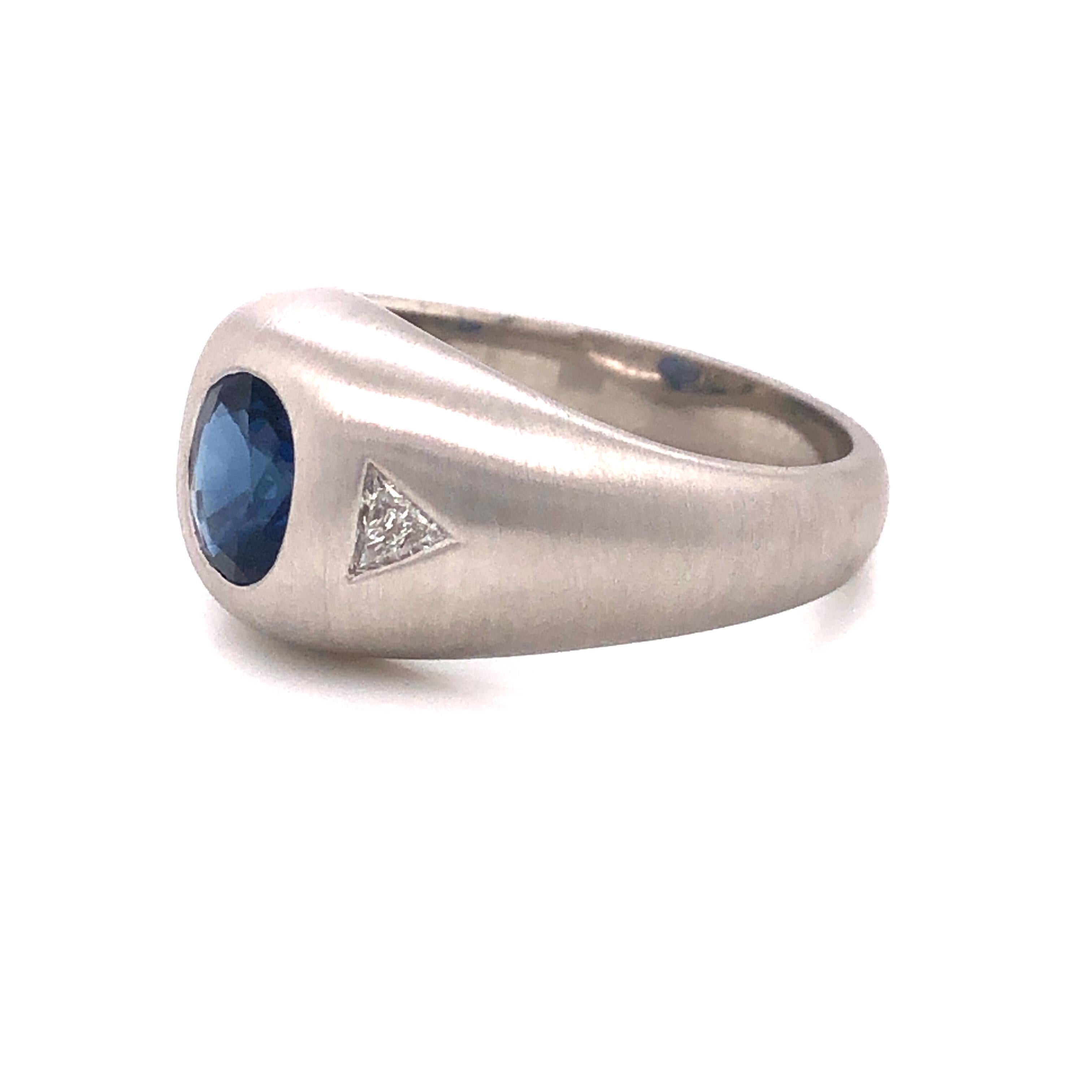 Contemporary Oscar Heyman 1.72 Carat Sapphire & Diamond Gent's Ring For Sale