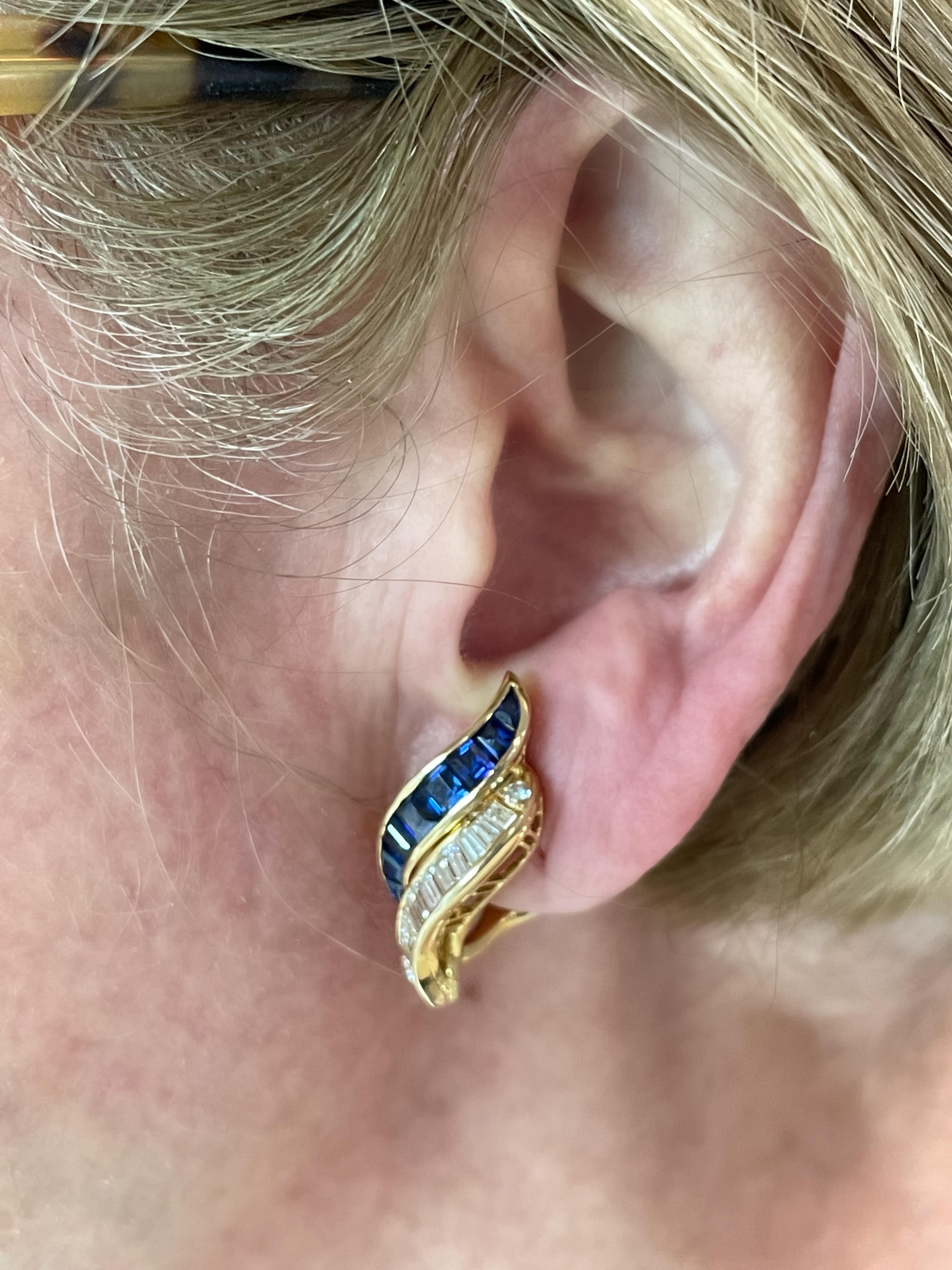 Oscar Heyman 18 Karat Gold Calibré Sapphire and Diamond Clip Earrings In New Condition In New York City, NY