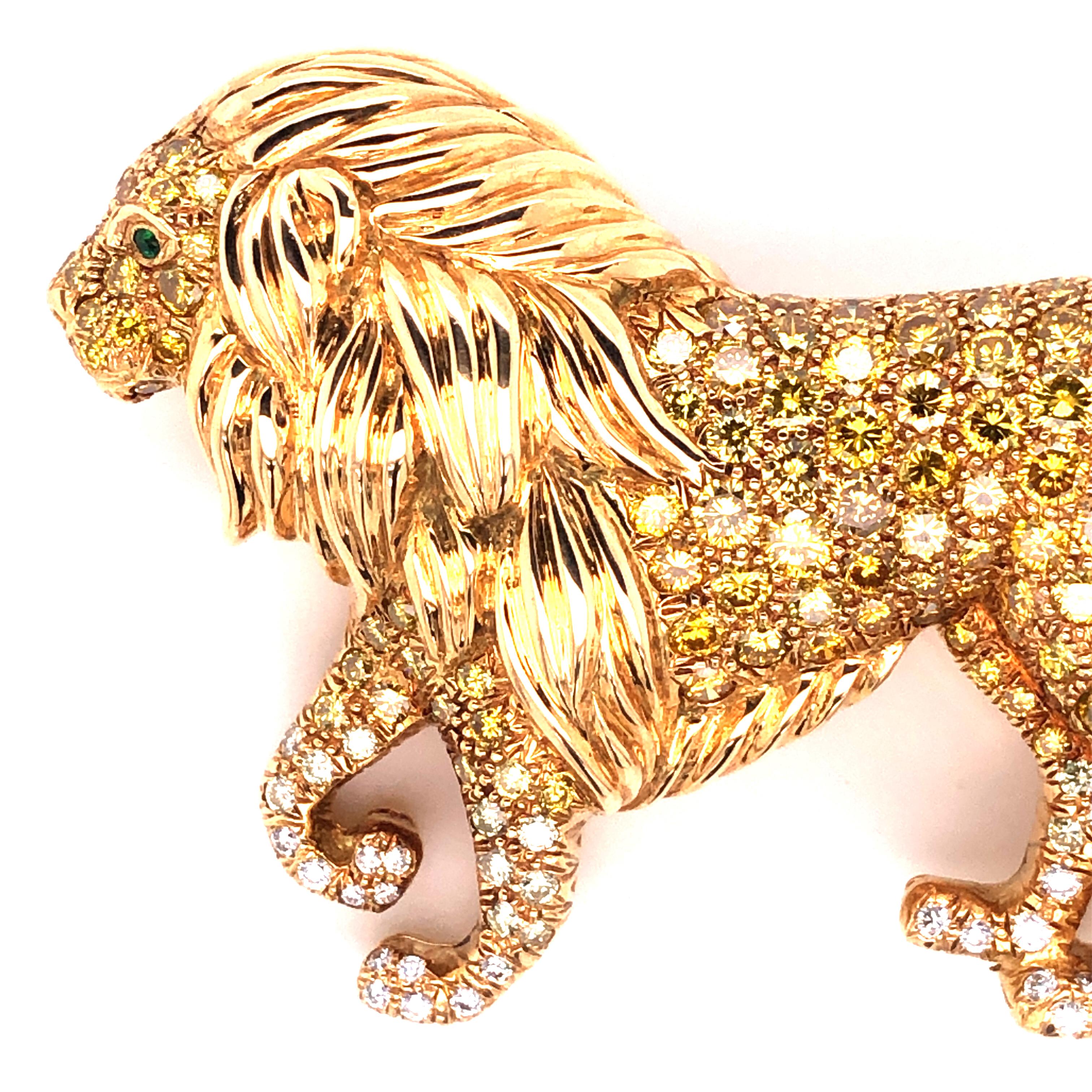 Contemporary Oscar Heyman 18k Gold & Fancy Yellow Diamond 'Prowling Lion' Brooch For Sale