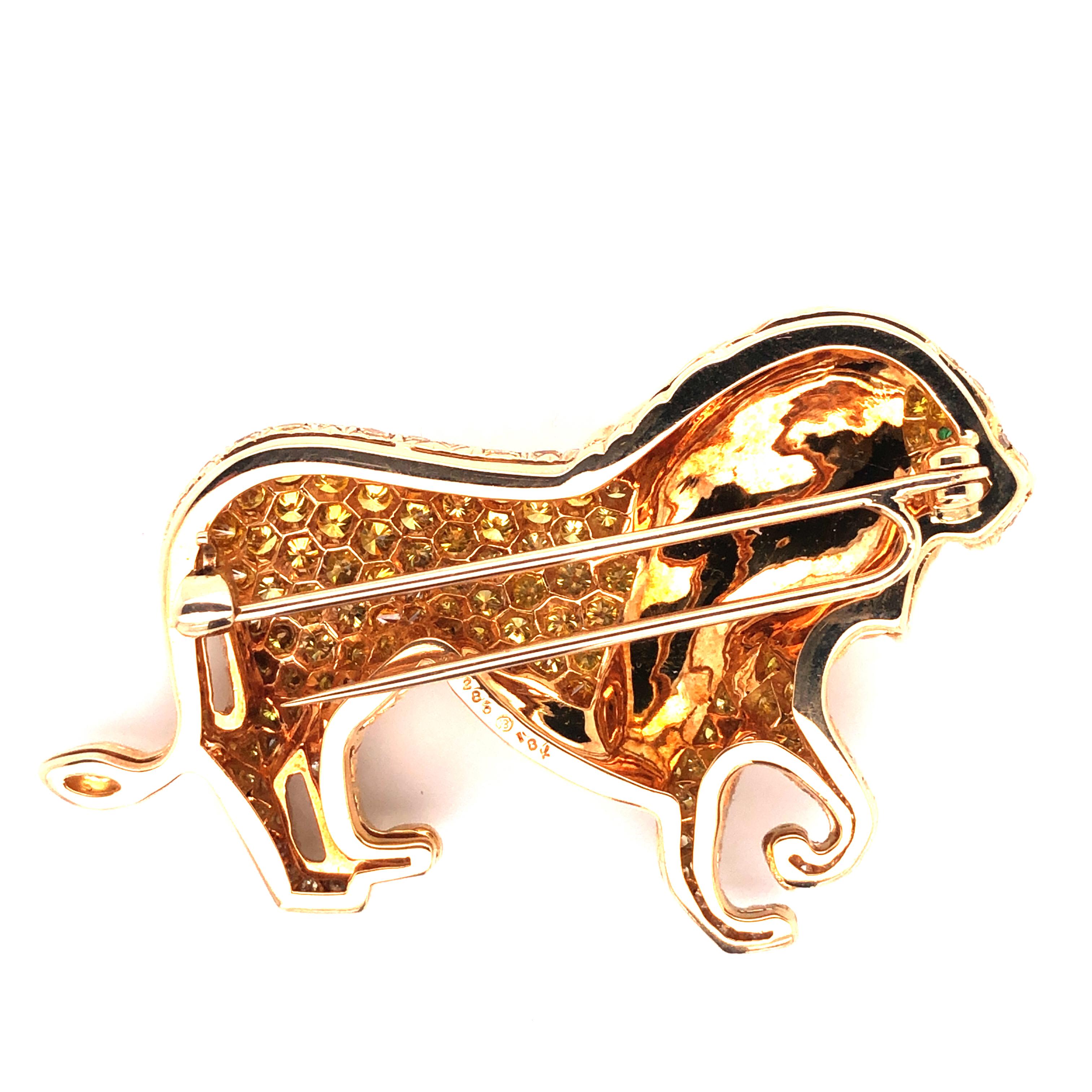 Oscar Heyman 18k Gold & Fancy Yellow Diamond 'Prowling Lion' Brooch In New Condition For Sale In New York City, NY