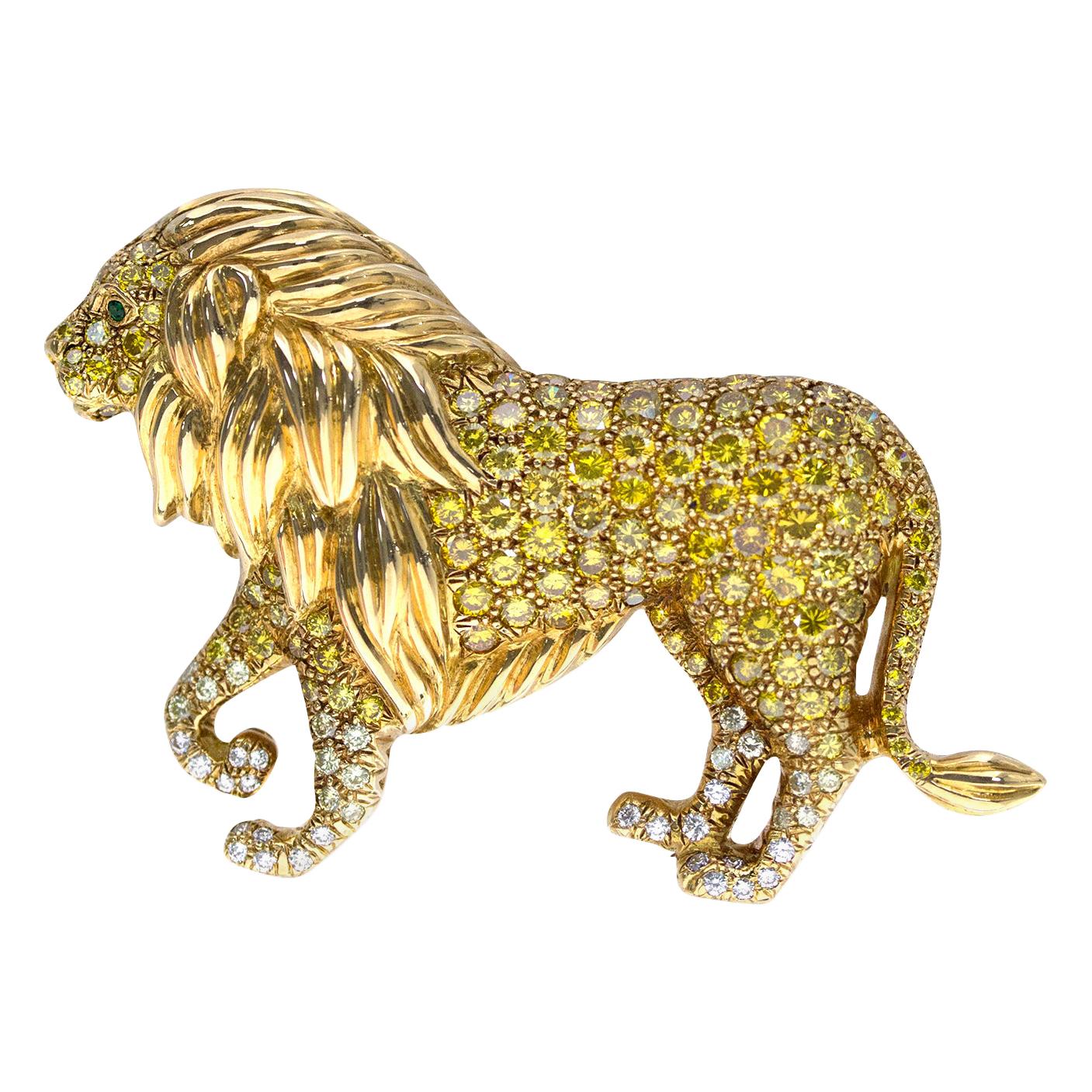 Oscar Heyman 18k Gold & Fancy Yellow Diamond 'Prowling Lion' Brooch For Sale