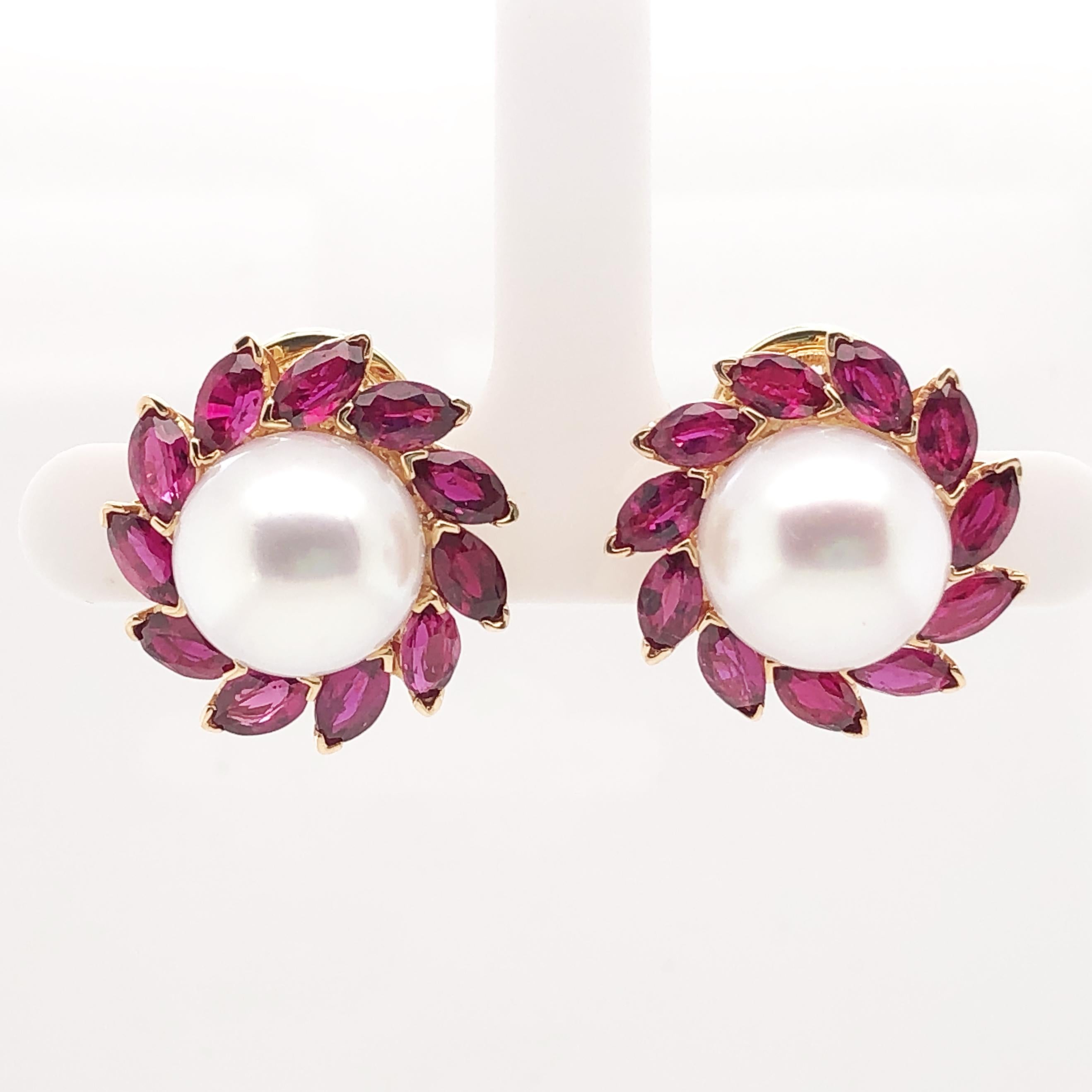 Round Cut Oscar Heyman 18 Karat Gold South Sea Pearl and Ruby Clip Earrings