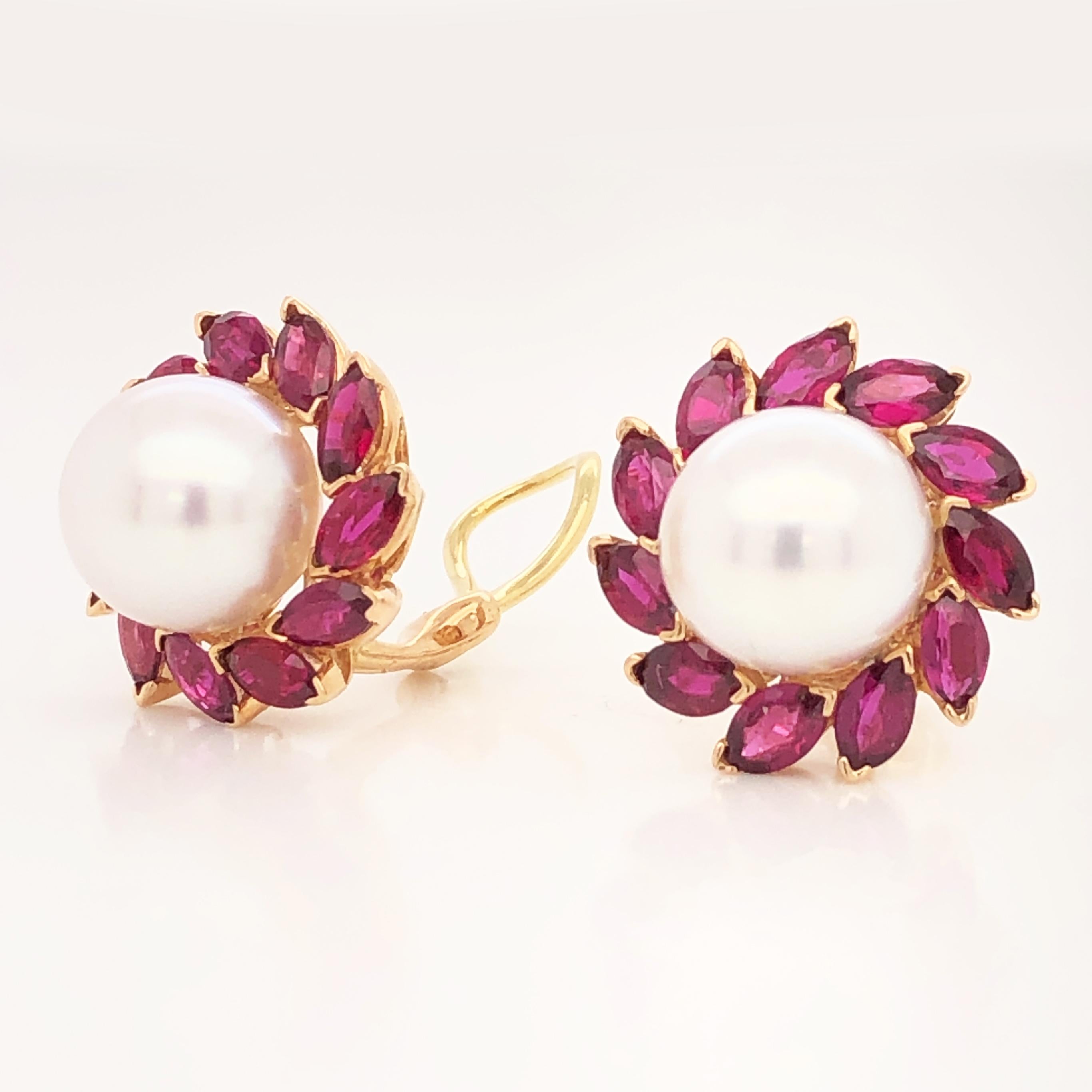 Oscar Heyman 18 Karat Gold South Sea Pearl and Ruby Clip Earrings In New Condition In New York City, NY