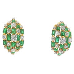 Oscar Heyman 18k Gelbgold Kalibrierter Smaragd und Diamant Ohrringe CIRCA 1970