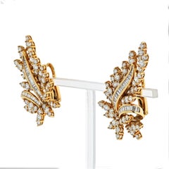 Oscar Heyman 18 Karat Yellow Gold Diamond 8.50 Carat Leaf Style Earrings