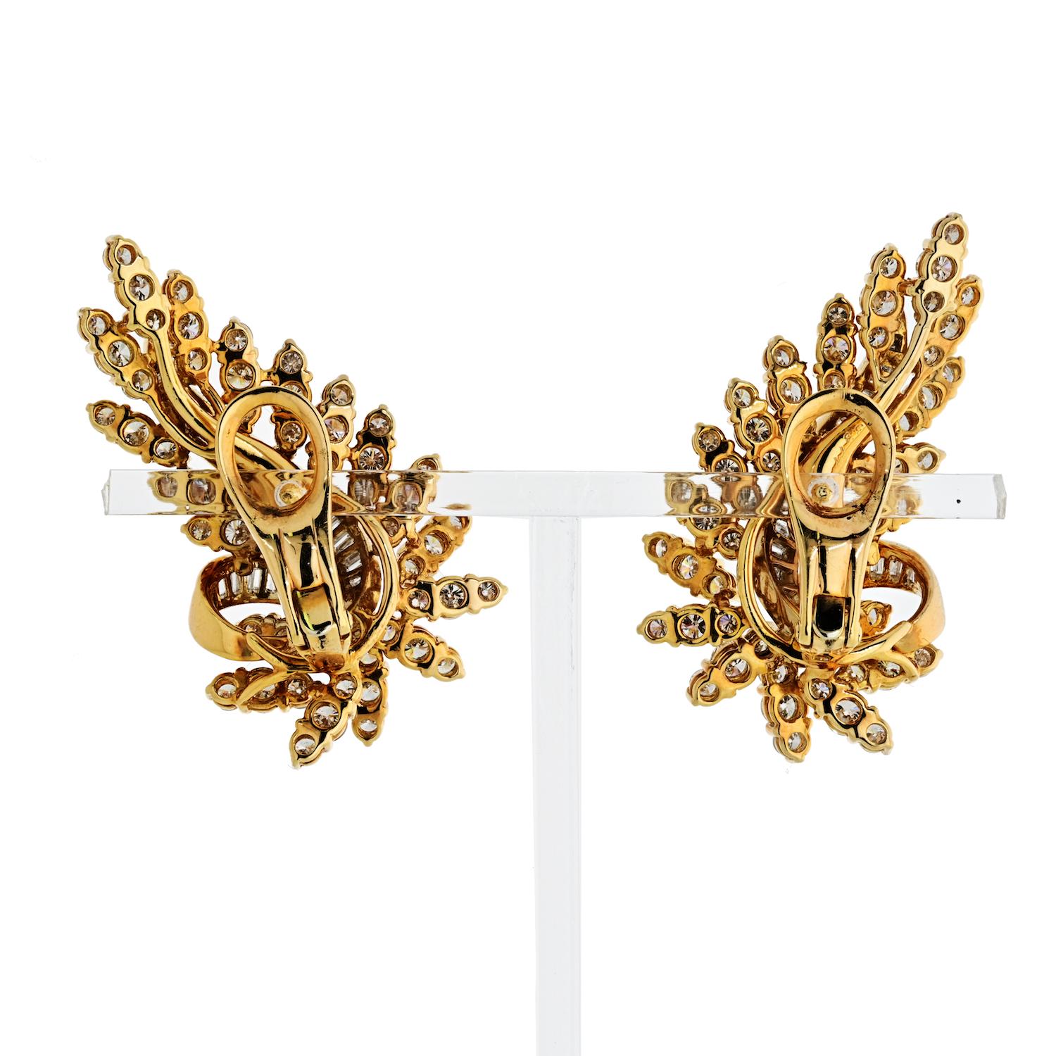 Round Cut Oscar Heyman 18 Karat Yellow Gold Diamond 8.50 Carat Leaf Style Earrings For Sale