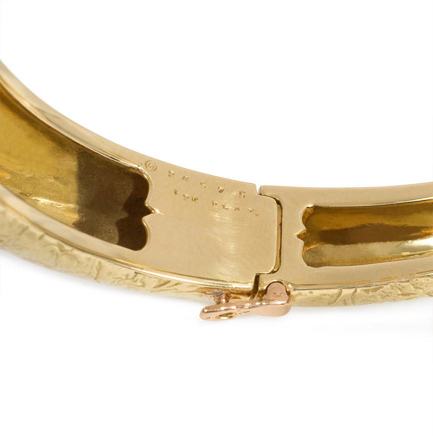 Round Cut Oscar Heyman 1960s Textured Gold and Diamond Modernist Bracelet