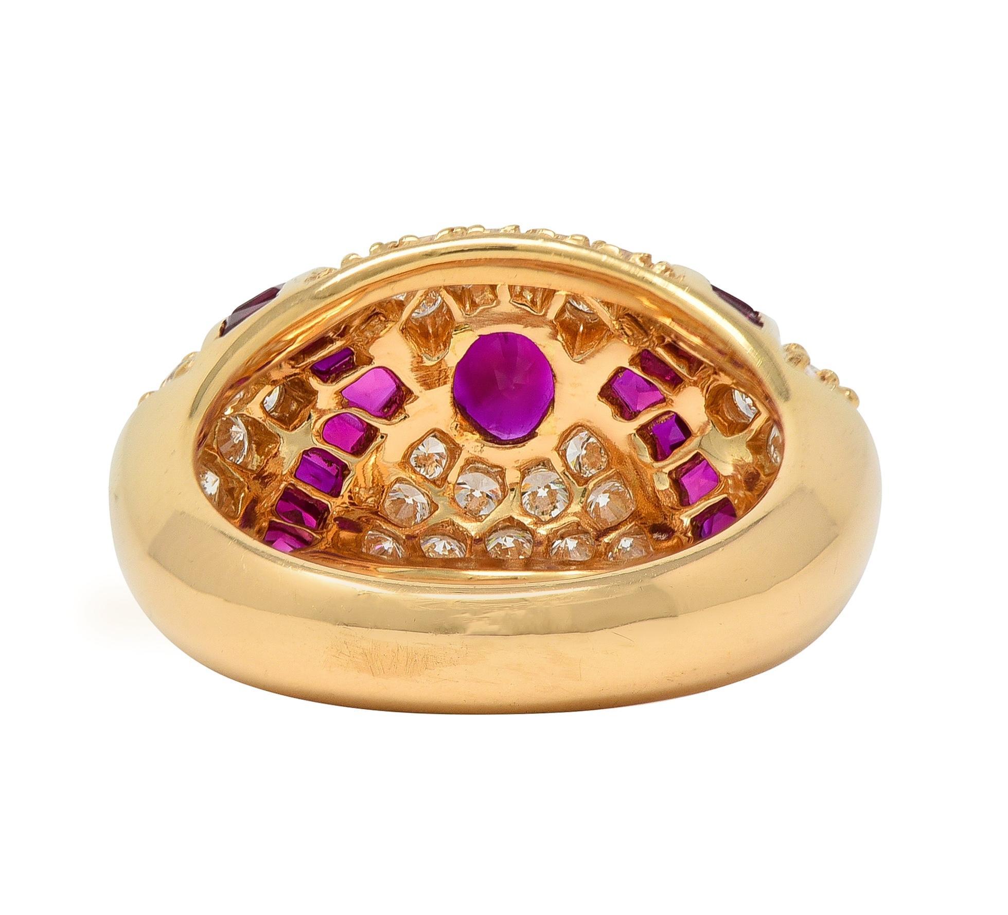 Femenino o masculino Oscar Heyman 1980's 3.60 CTW Rubí Diamante 18 Kilates Oro Anillo Bombé Vintage en venta