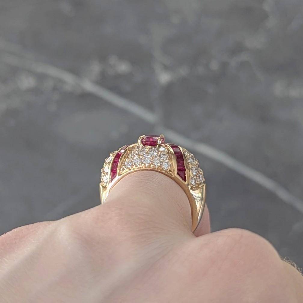 Oscar Heyman 1980's 3.60 CTW Rubí Diamante 18 Kilates Oro Anillo Bombé Vintage en venta 4