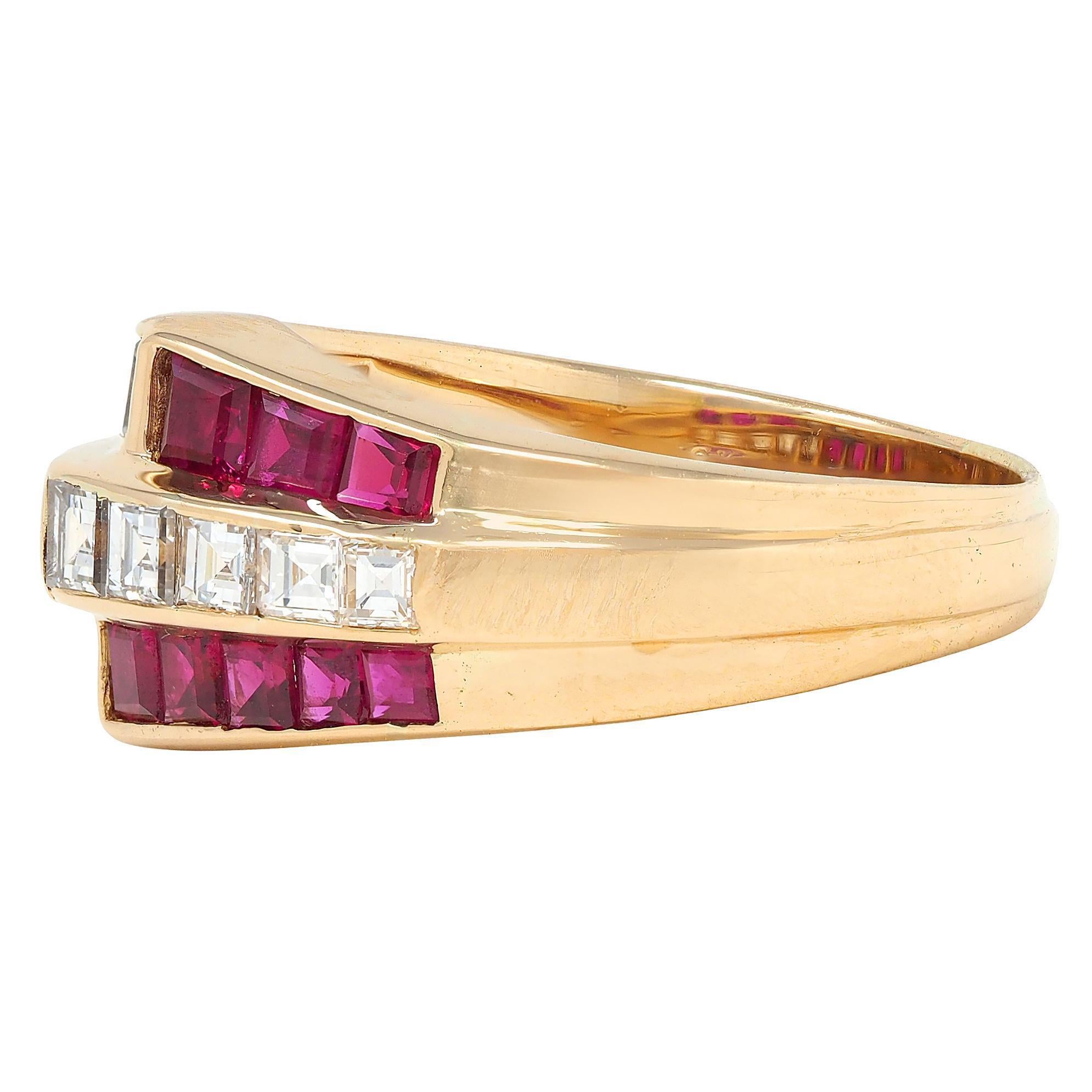 Oscar Heyman 1980's Ruby Diamond 18 Karat Yellow Gold Vintage Channel Band Ring In Excellent Condition For Sale In Philadelphia, PA