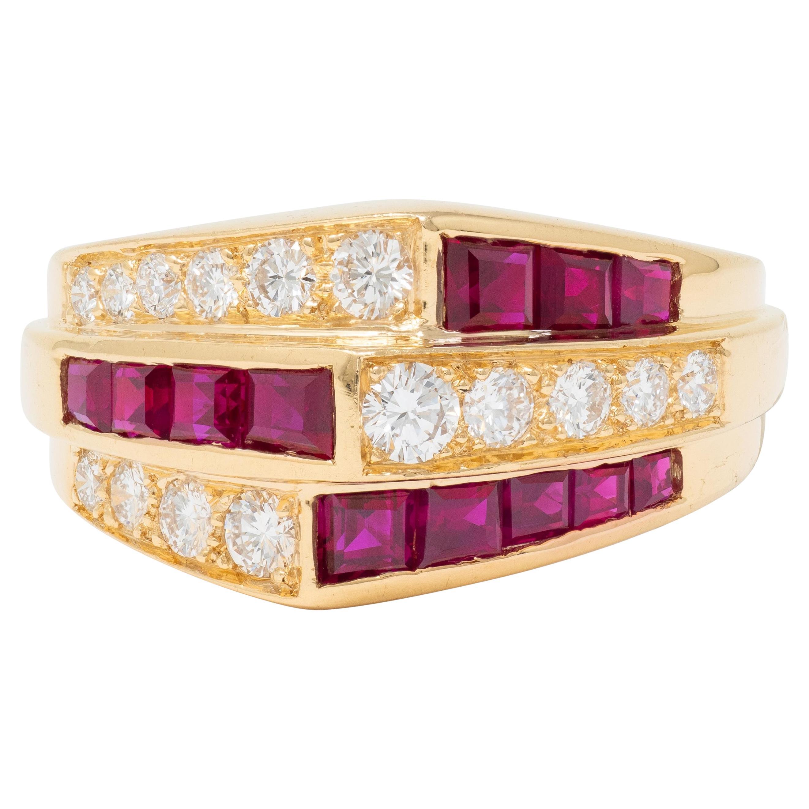Oscar Heyman 1980
s Ruby Diamond 18 Karat Yellow Gold Vintage Channel Band Ring in vendita
