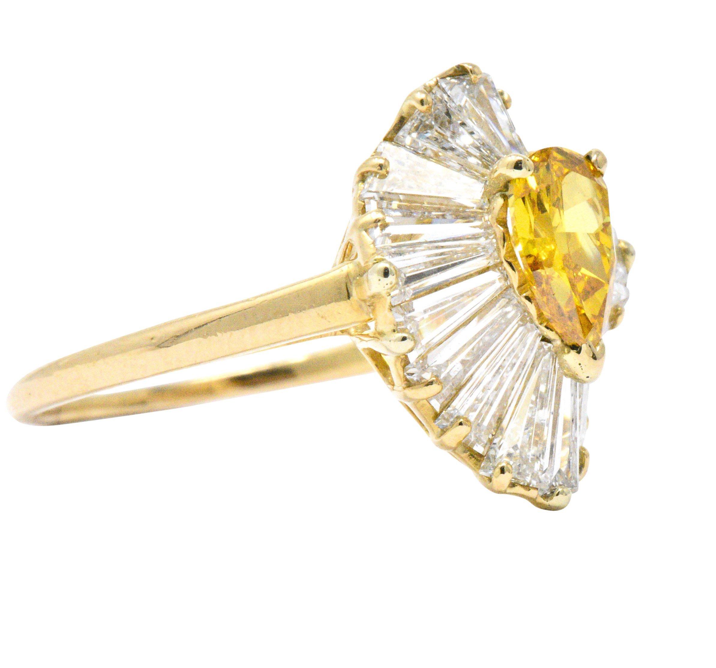 Women's or Men's Oscar Heyman 2.74 Carats Fancy Yellow Diamond 18 Karat Gold Ballerina Halo Ring