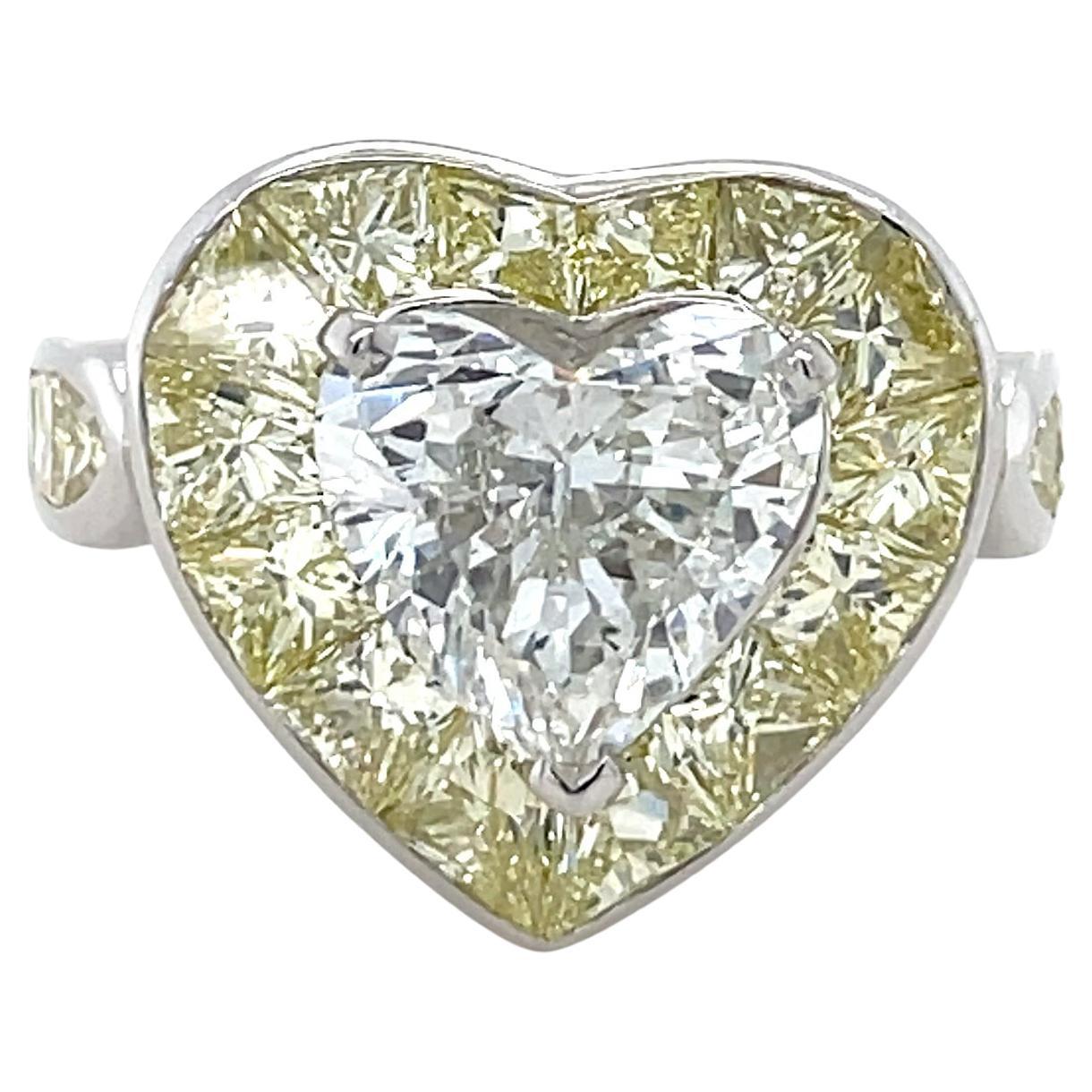 Oscar Heyman, 3.15 Carats Heart Diamond and Yellow Diamond Engagement Ring For Sale