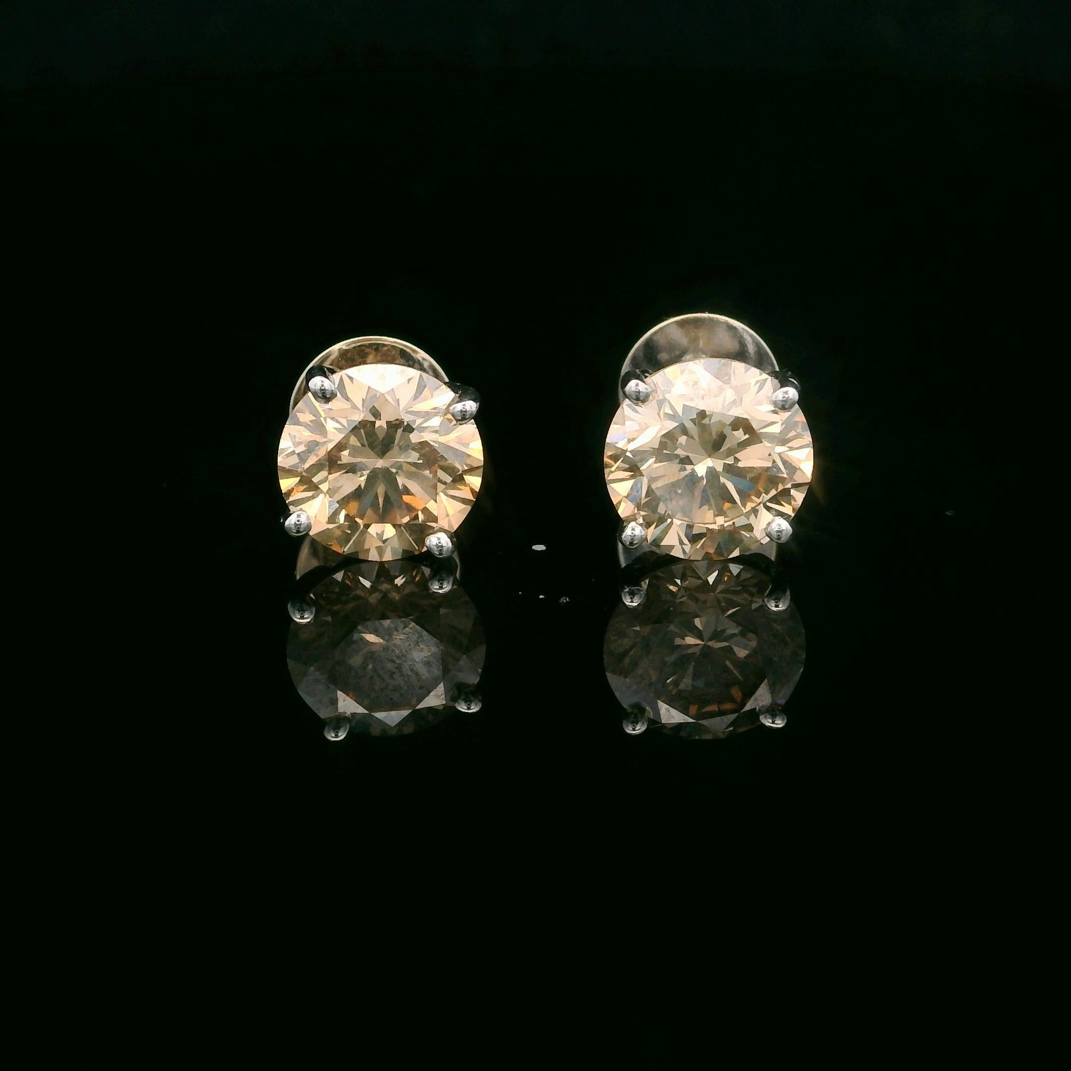 Contemporary Oscar Heyman 3.34tcw Champagne Diamond Stud Earrings For Sale