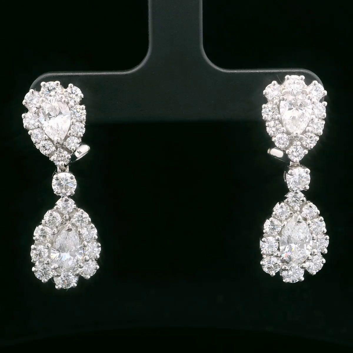 Contemporary Oscar Heyman 5.11tcw Diamond Earrings