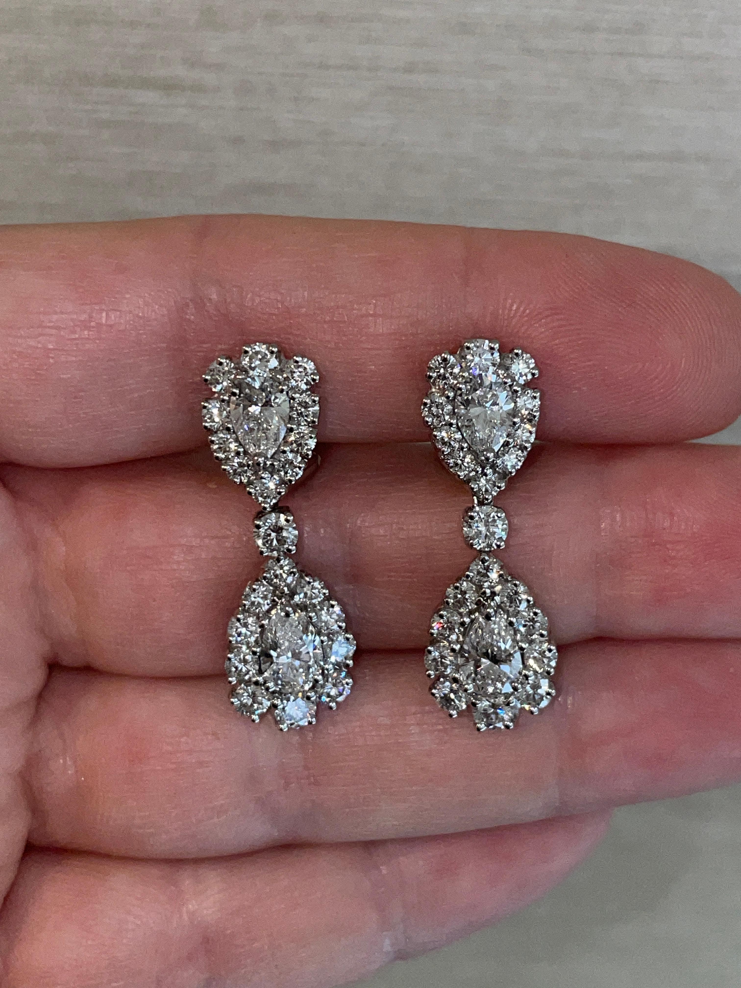 Oscar Heyman 5.11tcw Diamond Earrings 3