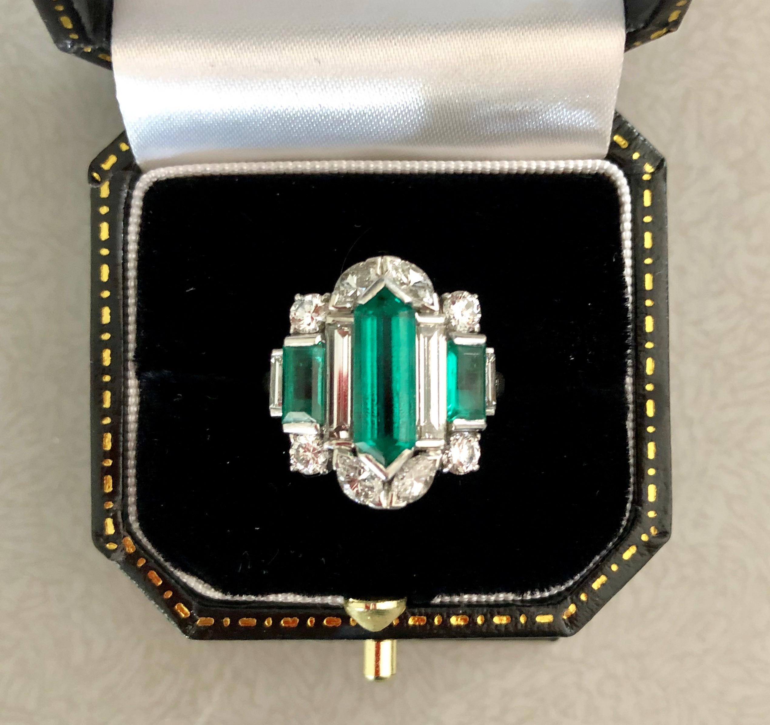 Oscar Heyman Art Deco Emerald Diamond Platinum Ring In Excellent Condition In Boston, MA