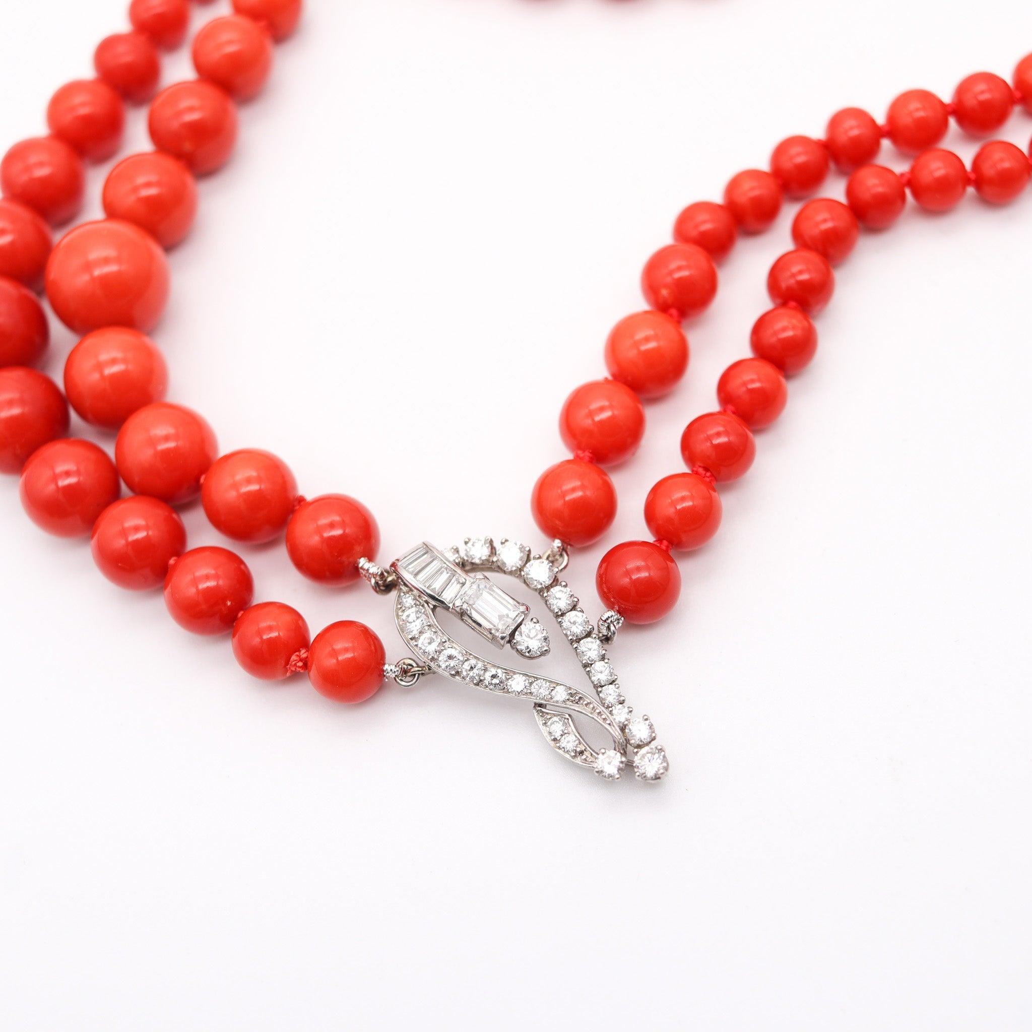 OSCAR HEYMAN Art-Deco Platinum Coral Necklace With 30.64 Ctw In VS Diamonds In Excellent Condition For Sale In Miami, FL