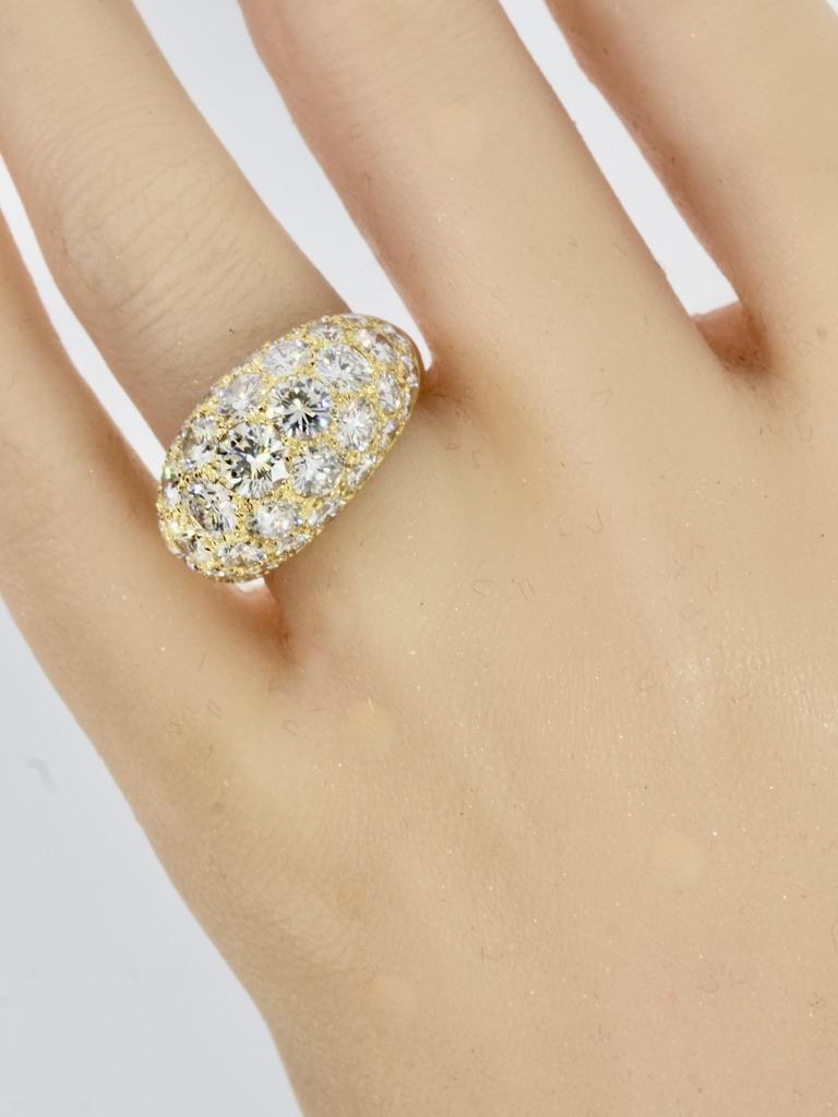 Oscar Heyman & Bros. 18K and Fine Diamond Vintage Ring, c. 2000 For Sale 5