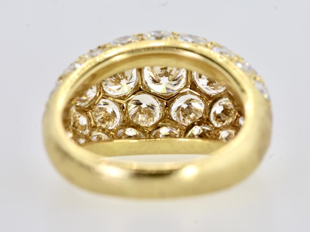 Oscar Heyman & Bros. 18K and Fine Diamond Vintage Ring, c. 2000 For Sale 2