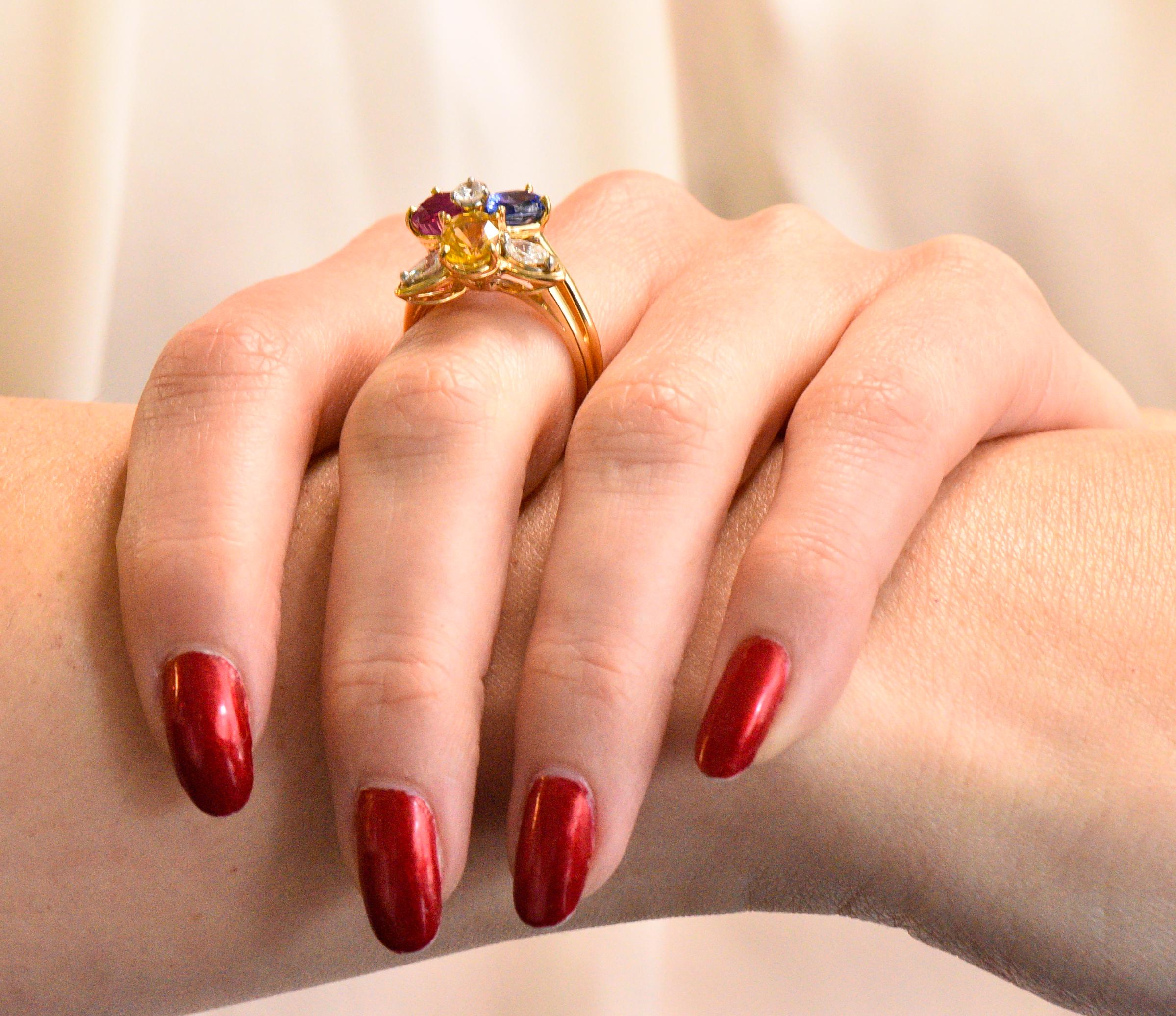 Oscar Heyman Bros. 4.05 Carats Sapphire Diamond 18 Karat Gold Floral Ring 3