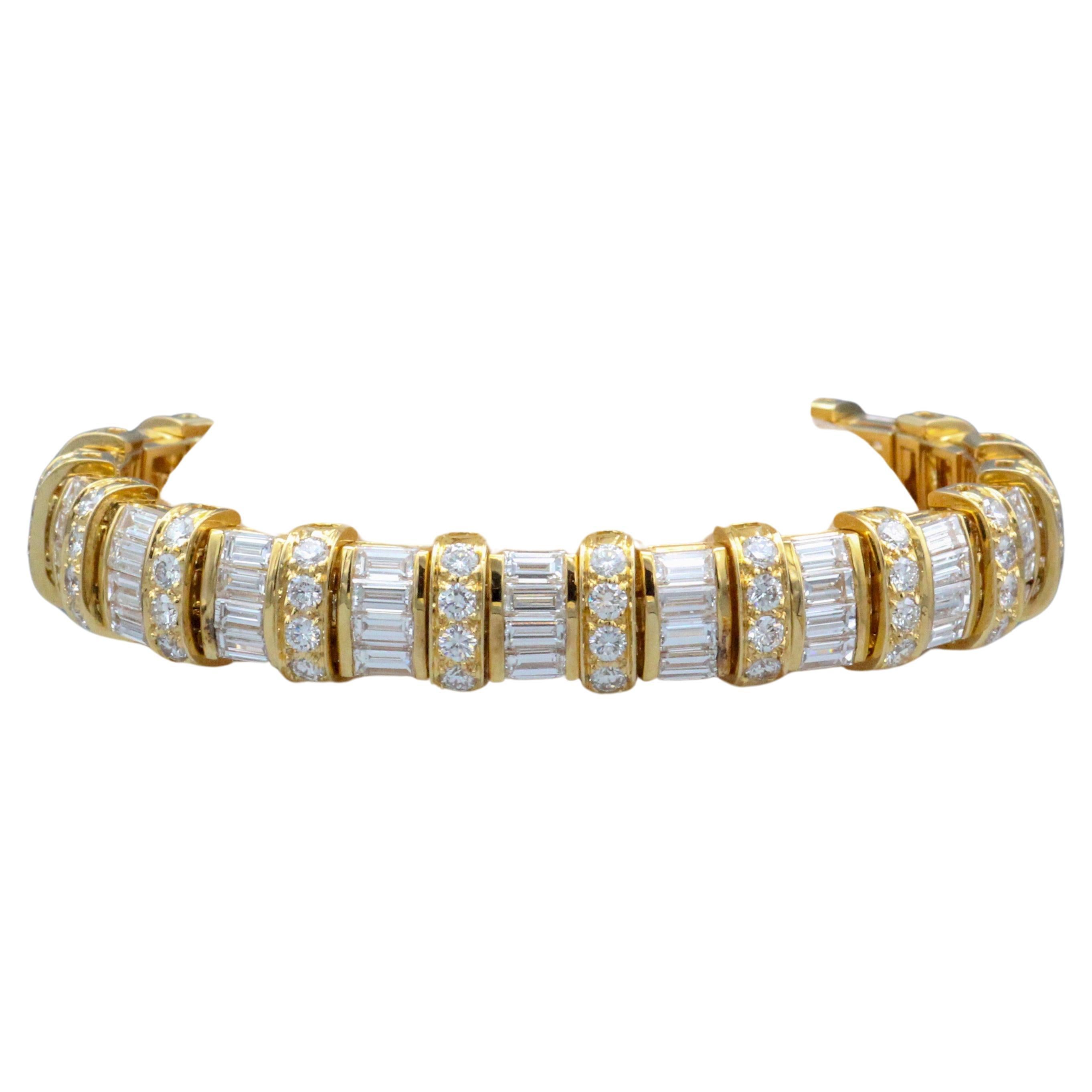 Oscar Heyman Bros. Bracelet en or jaune 18k avec diamants baguettes et taille brillante