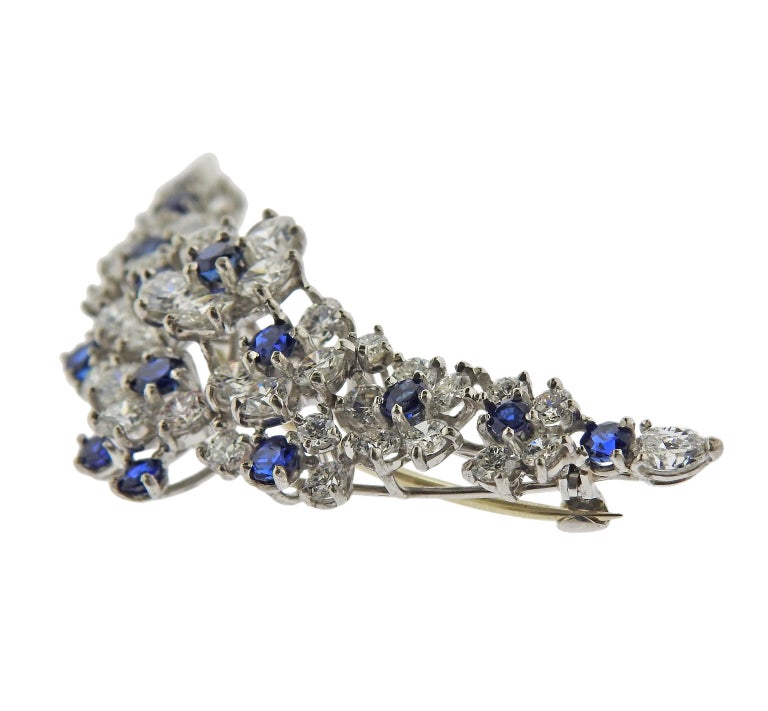 Round Cut Oscar Heyman Bros. Exquisite Platinum Diamond Sapphire Brooch For Sale
