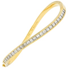 Oscar Heyman Bros. Vintage 2.50 Carat Diamond 18 Karat Gold Wave Bangle Bracelet