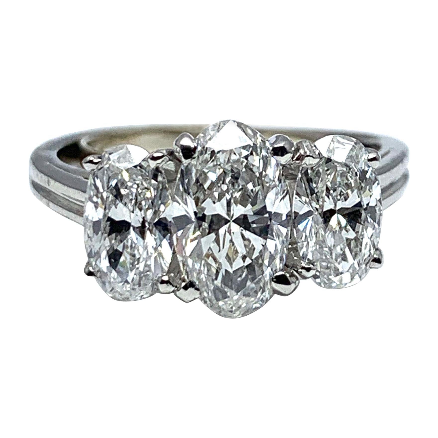 Oscar Heyman & Brothers 2.46 Carat Three Oval Brilliant Diamond Platinum Ring