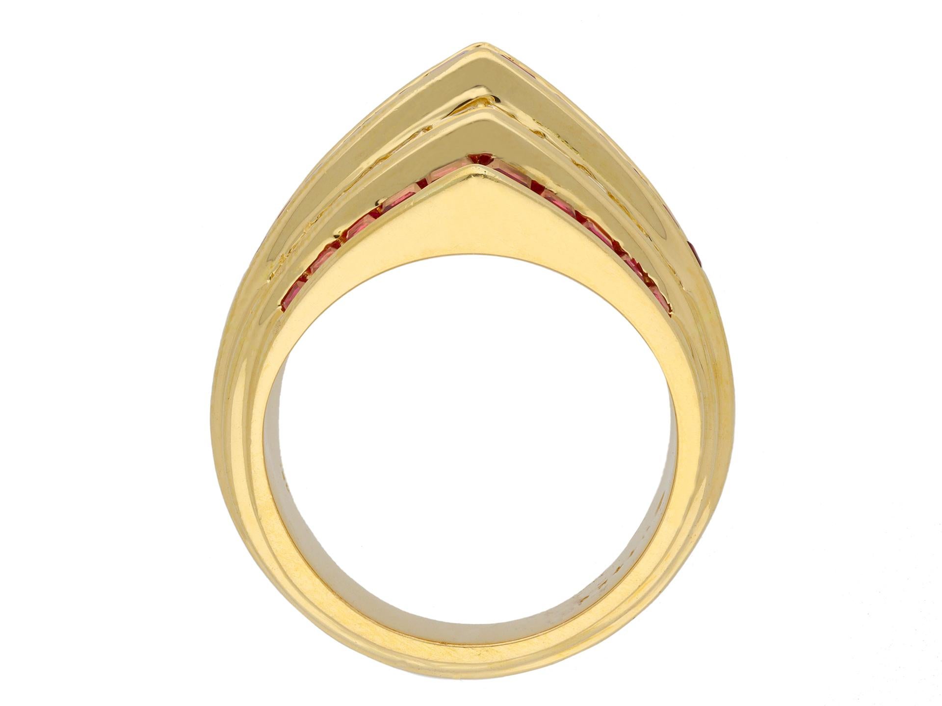 Oscar Heyman Brothers ruby and diamond ring, American, circa 1940 In Good Condition For Sale In London, GB