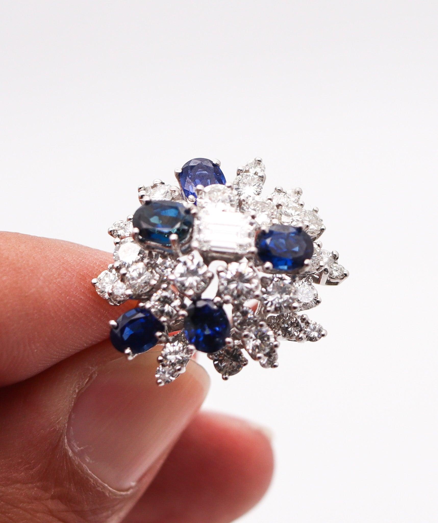 Women's OSCAR HEYMAN Cluster Cocktail Ring Platinum With 8.78 Ctw Diamonds & Sapphires For Sale