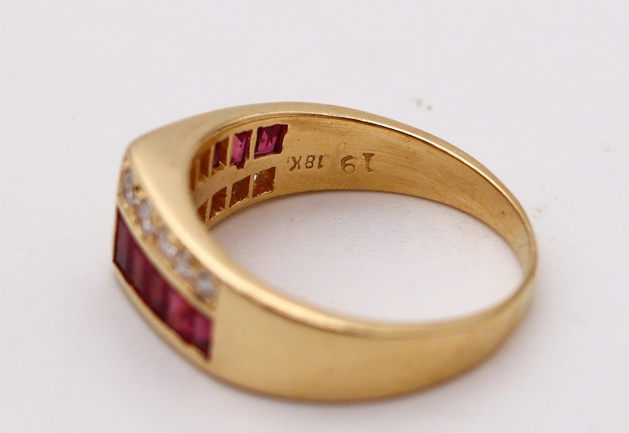 Women's OSCAR HEYMAN Cocktail Ring  18Kt Yellow Gold With 1.52 Ctw In Diamonds & Rubies For Sale