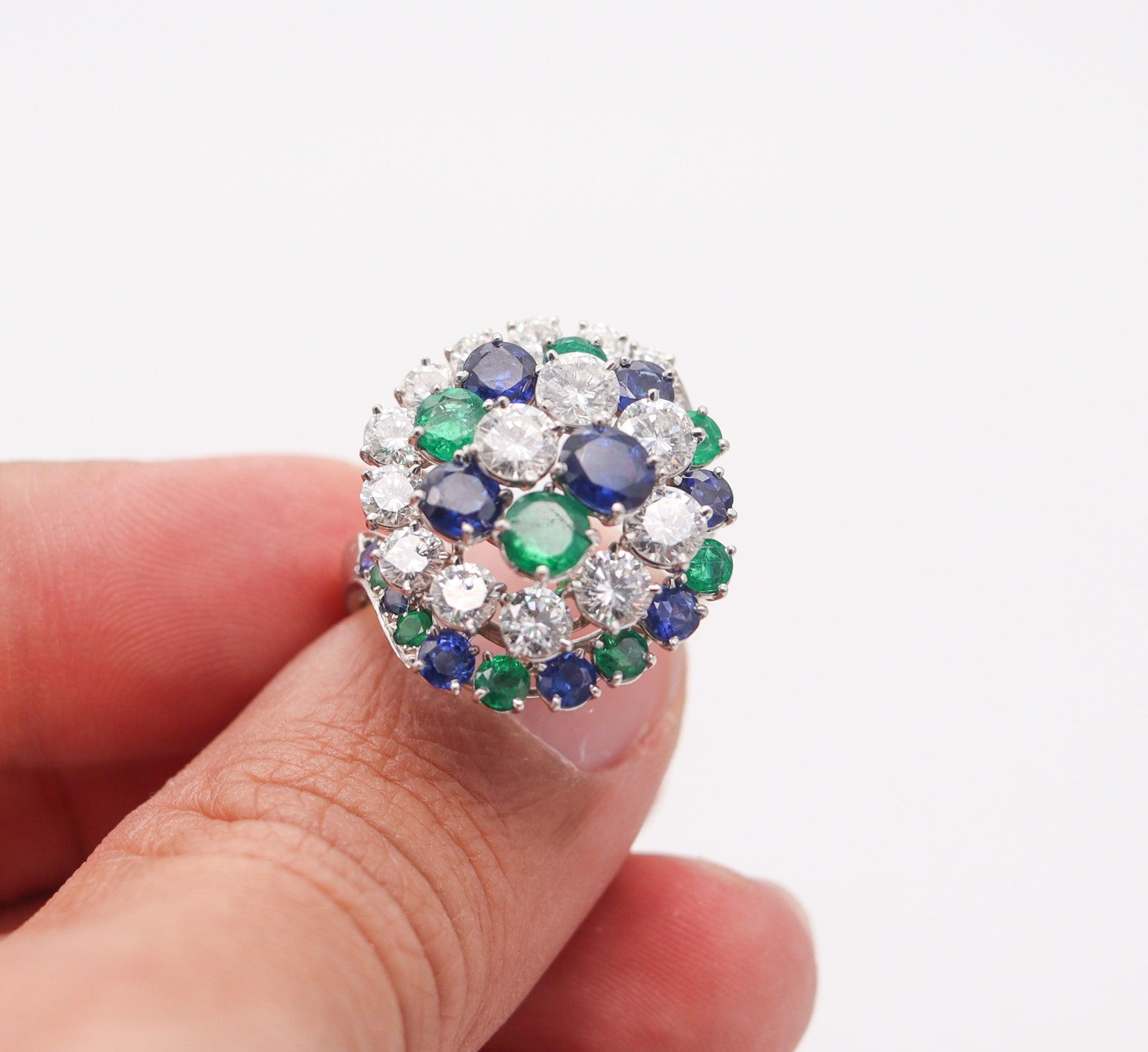 OSCAR HEYMAN Cocktail Ring Platinum With 8.78 Ctw Diamonds Sapphires Emeralds For Sale 2