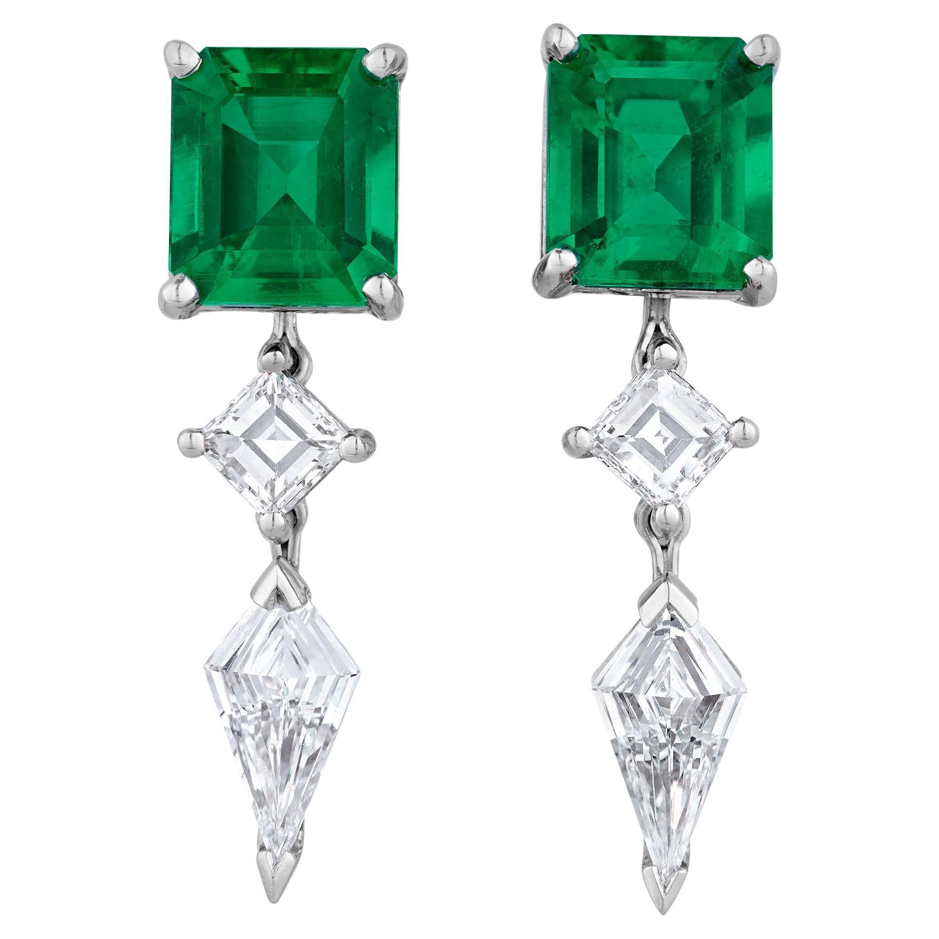 Oscar Heyman Colombian Emerald Earrings, 2.61 Carats