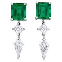 Oscar Heyman Colombian Emerald Earrings, 2.61 Carats