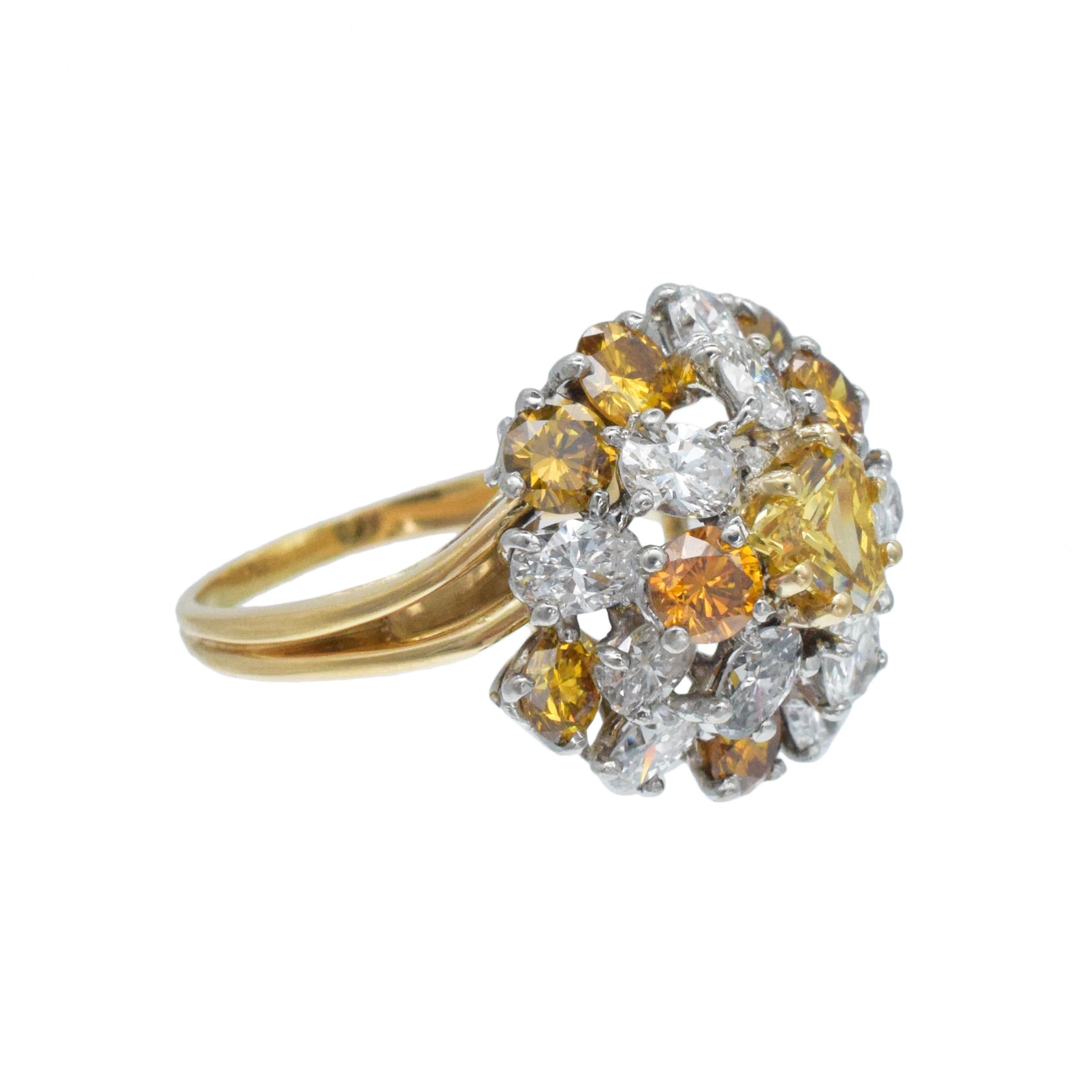 Oscar Heyman Color And White Diamond Cluster Ring (Rundschliff) im Angebot