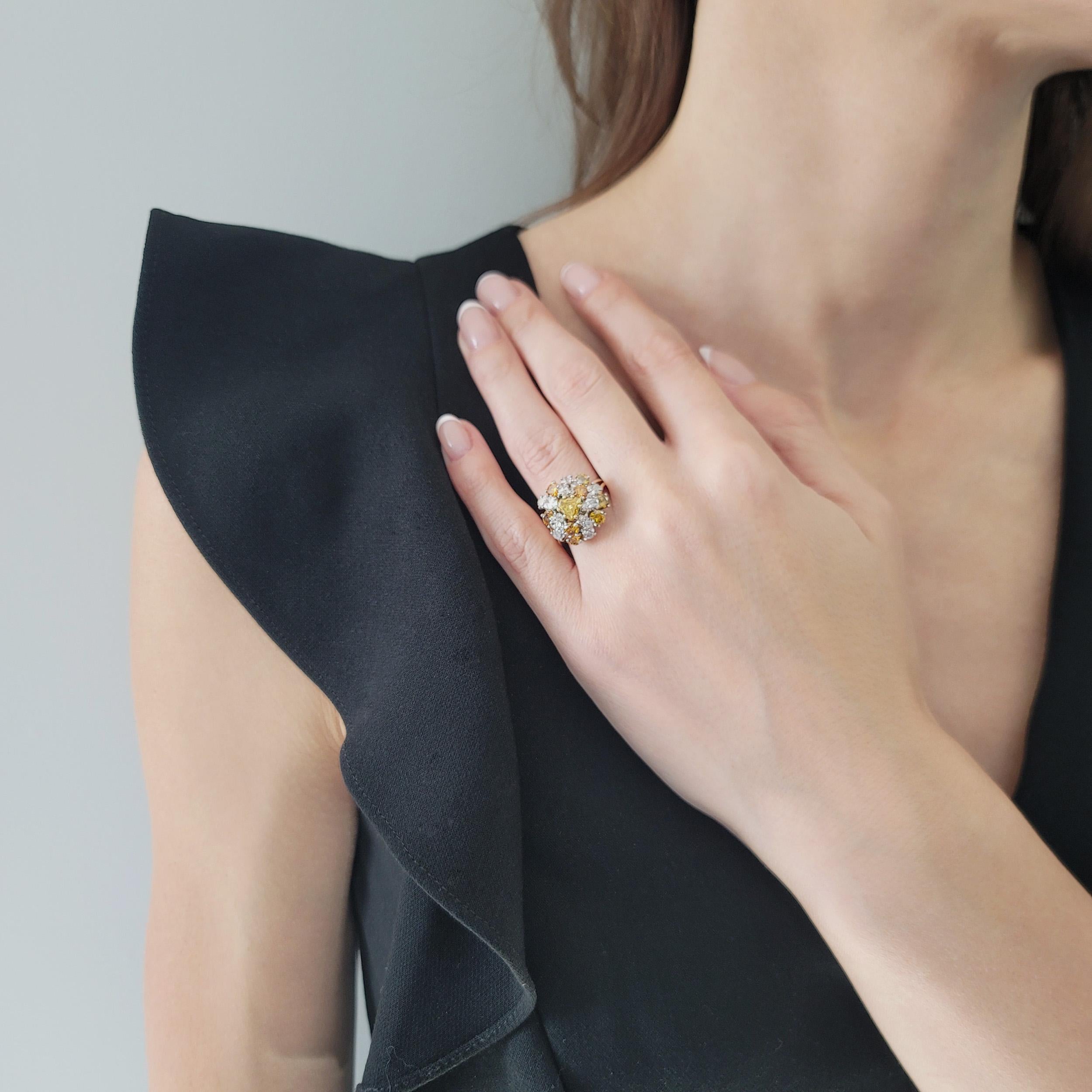 Oscar Heyman Color And White Diamond Cluster Ring im Angebot 3