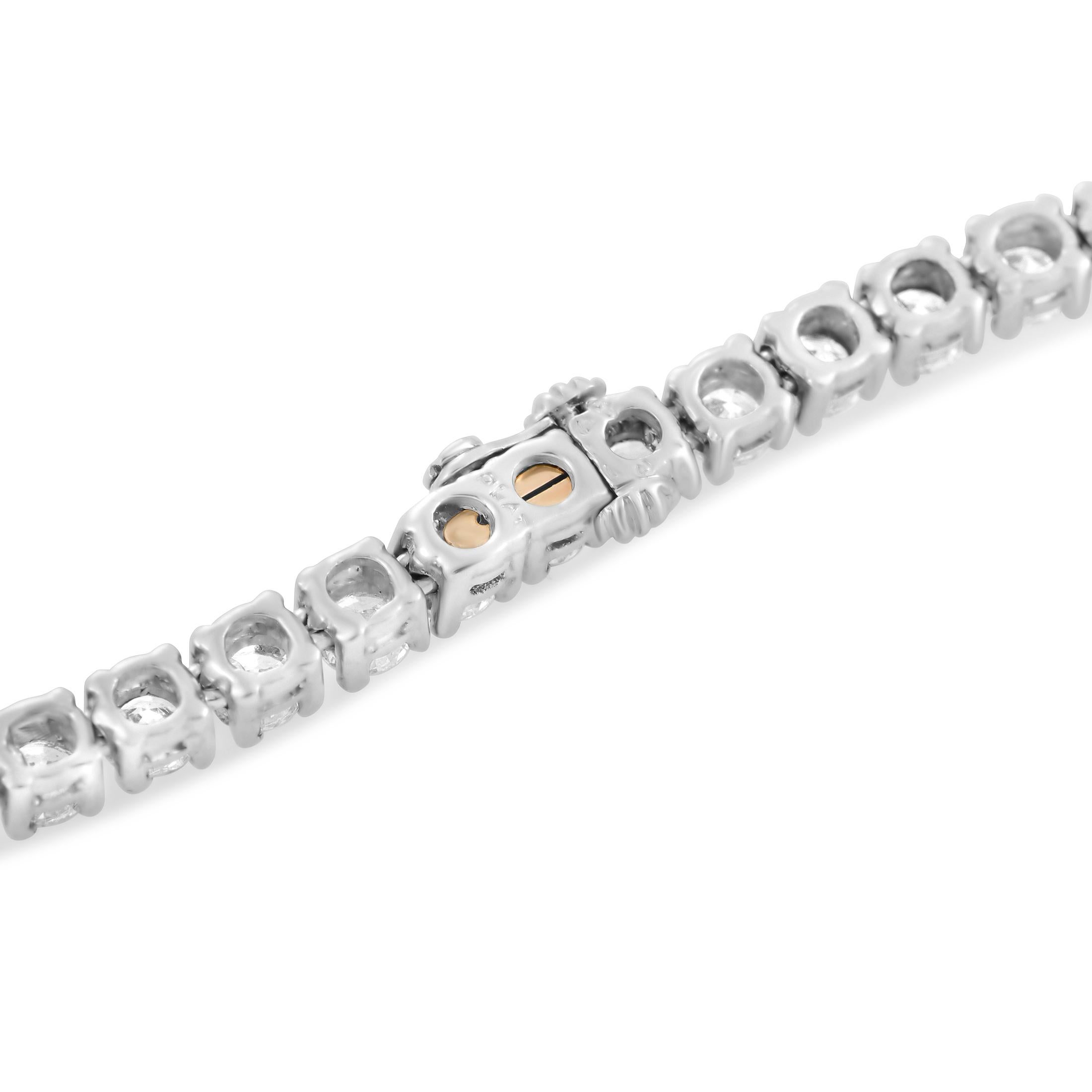 Women's Oscar Heyman Diamond Pave and Emerald Round Platinum Pendant Necklace