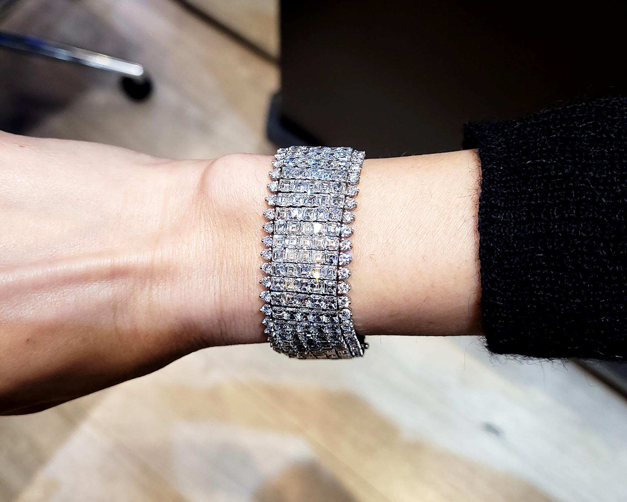 Oscar Heyman Diamond Platinum Bracelet In Excellent Condition For Sale In New York, NY