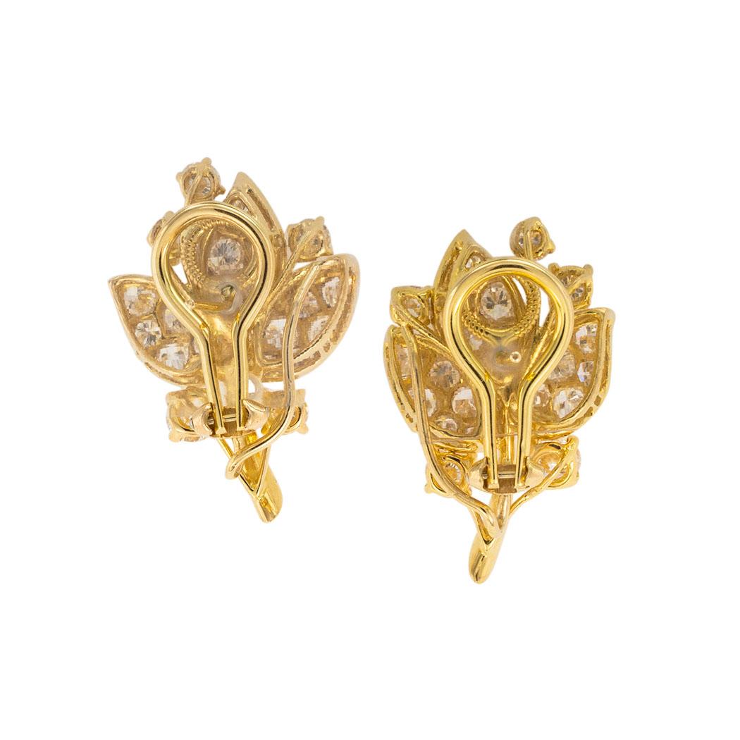 Contemporary Oscar Heyman Diamond Yellow Gold Clip-on Earrings