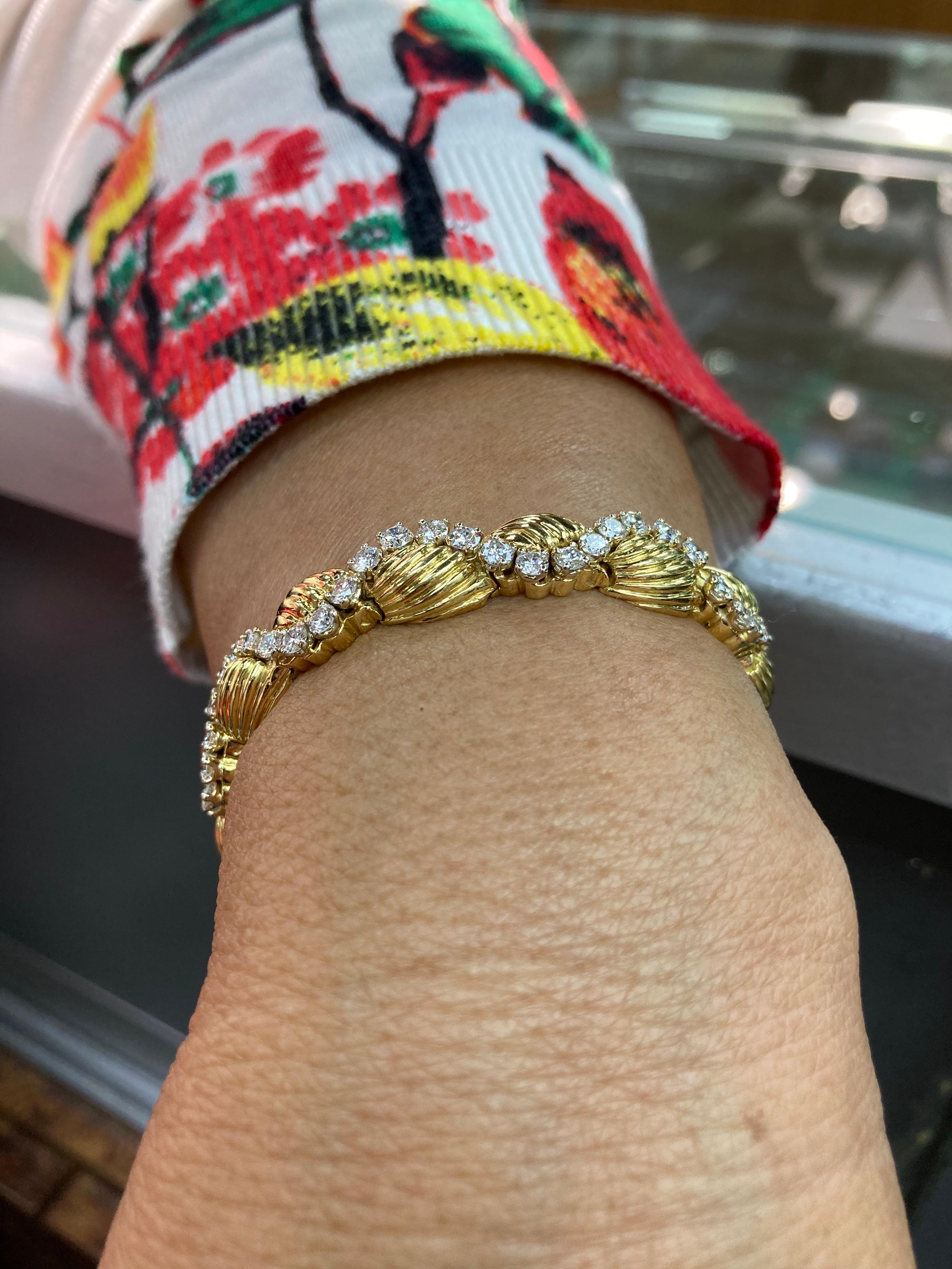 Women's Oscar Heyman Diamond Yellow Gold Link Bracelet