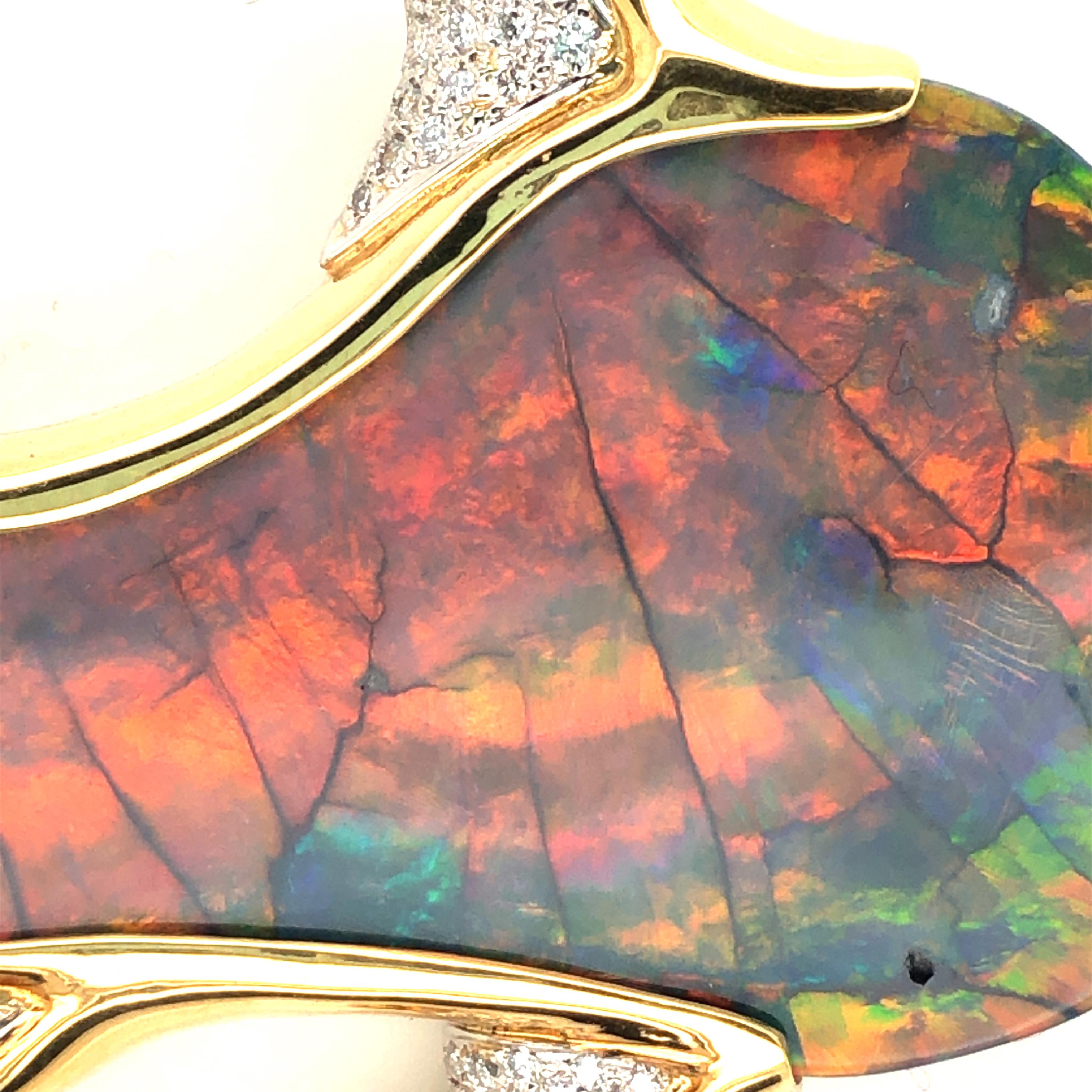 Women's or Men's Oscar Heyman Gold 30 Carat One of a Kind Black Opal Snacking Fish Brooch For Sale