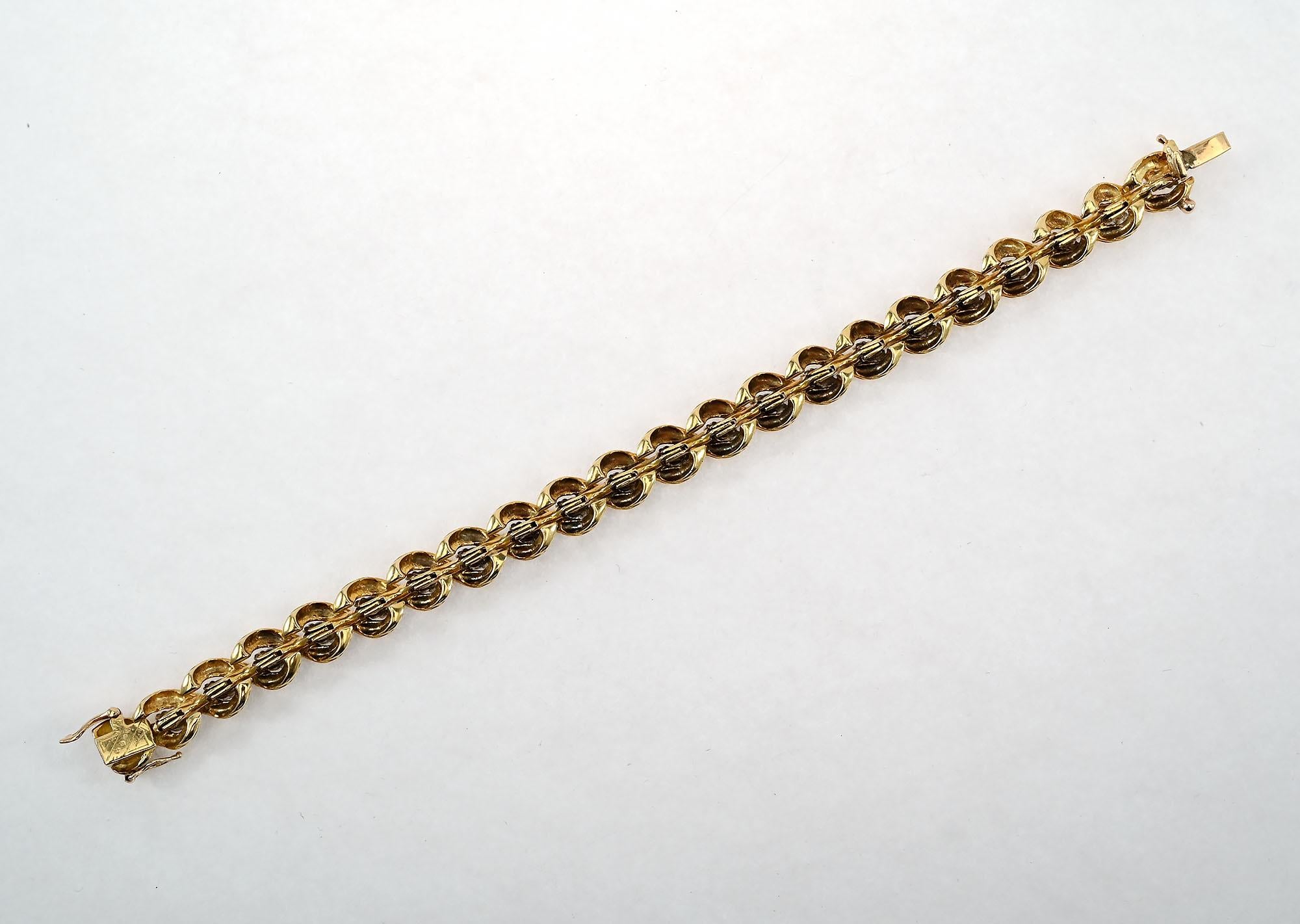 Oscar Heyman Gold and Diamond Bracelet In Excellent Condition For Sale In Darnestown, MD